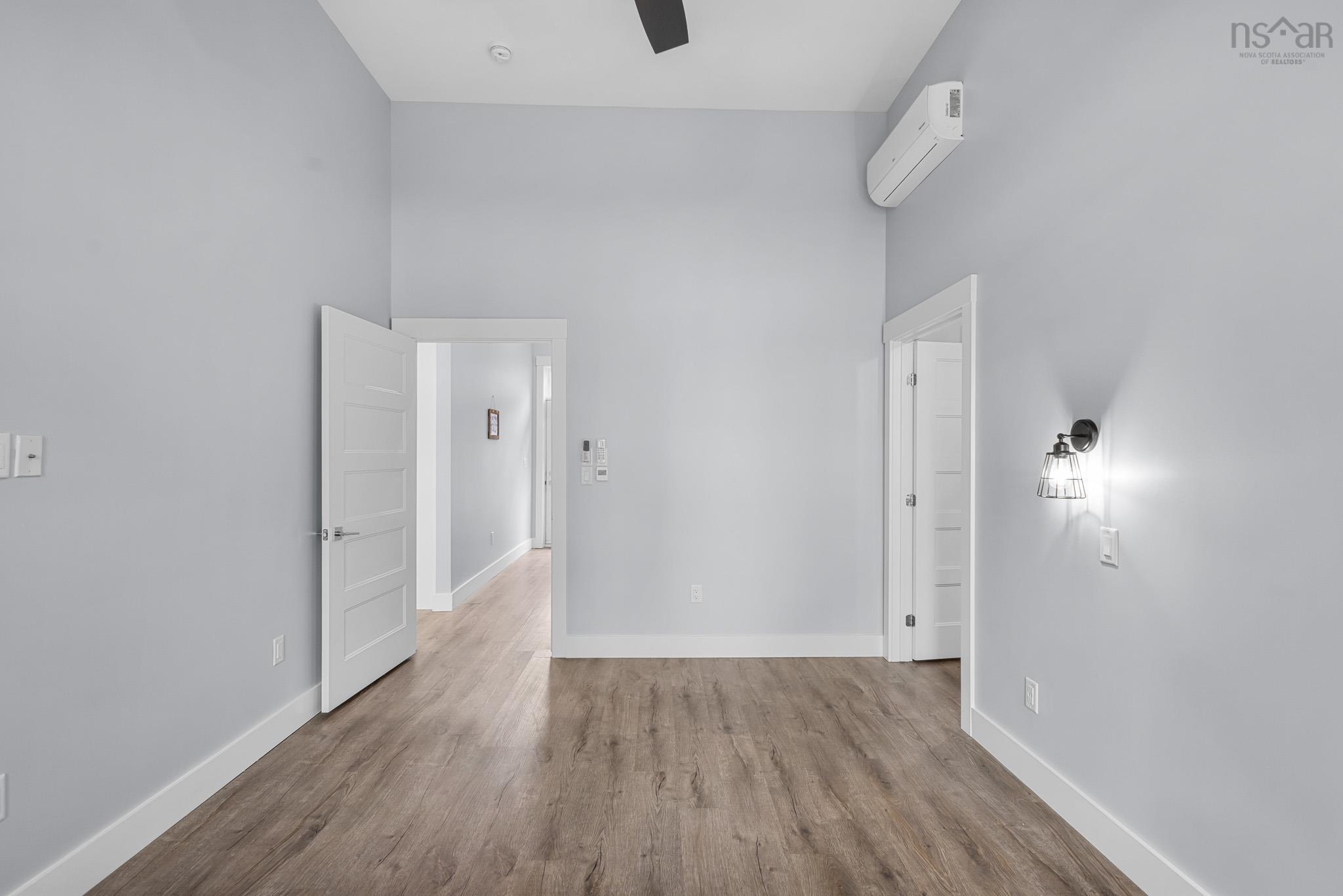 $744,900.00: 62 Canyon Point Road, Upper Vaughan