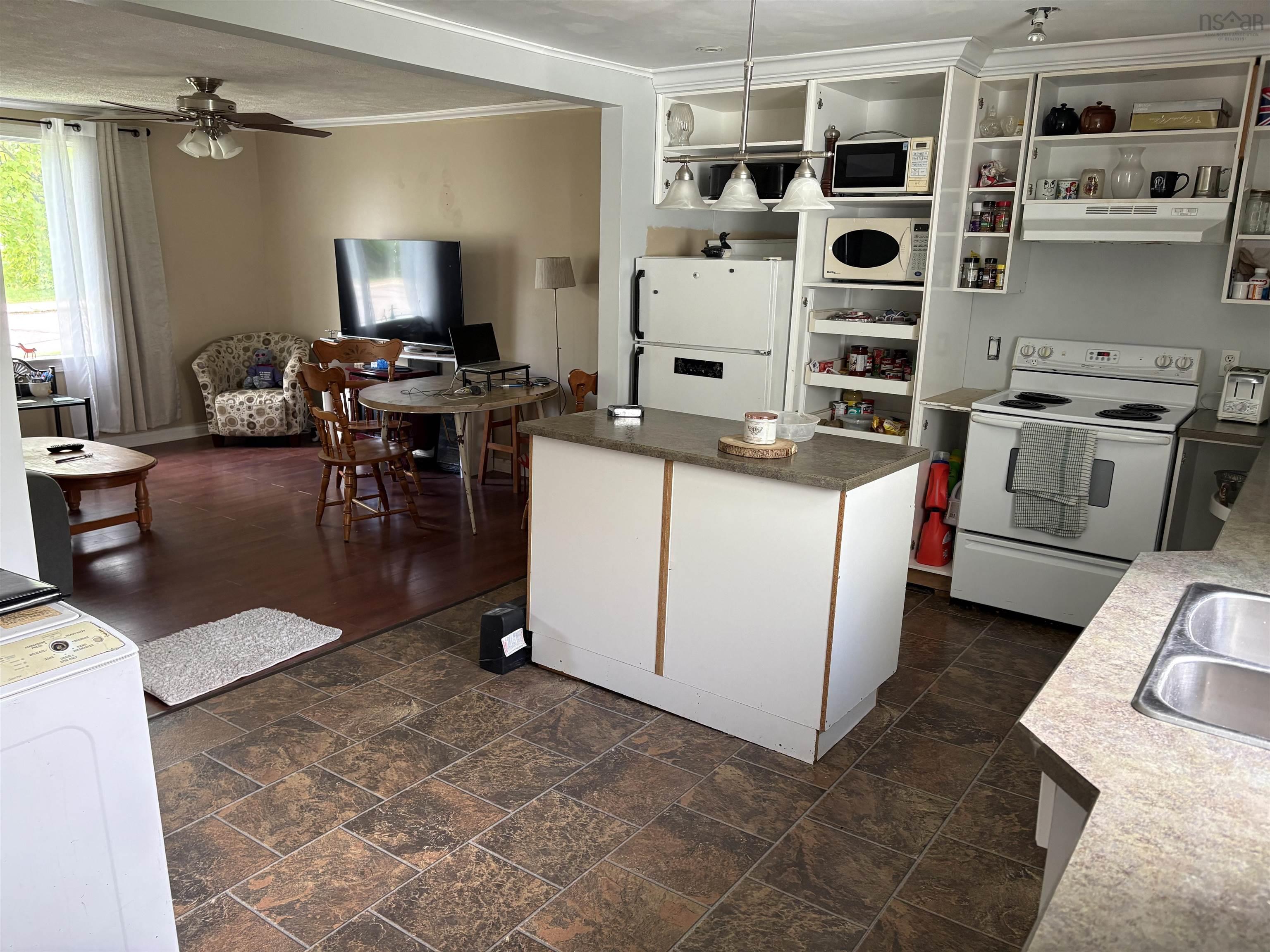 $159,900.00: 65 Charles Street, Amherst