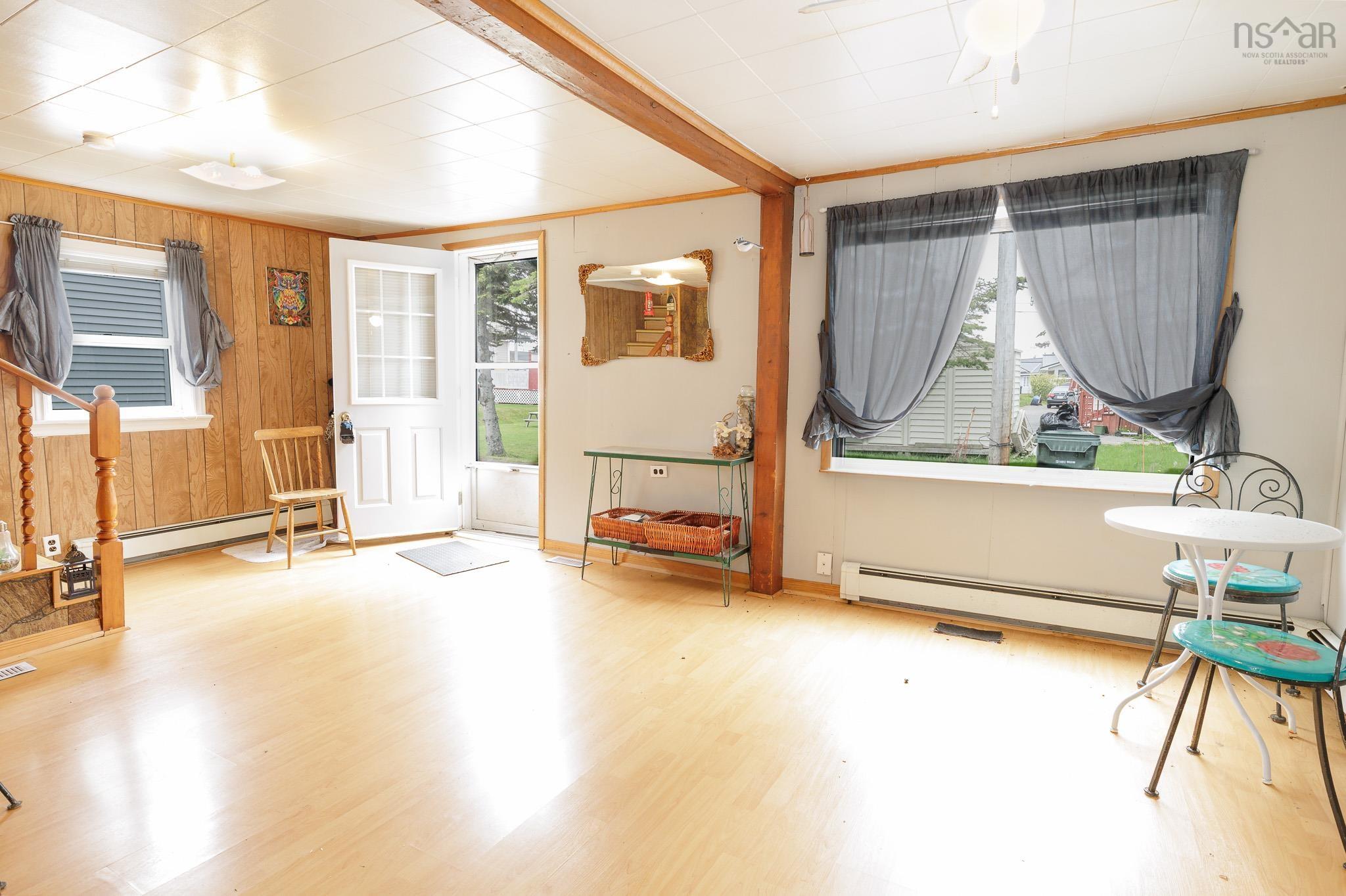 $59,900.00: 6 Miles Lane, Glace Bay