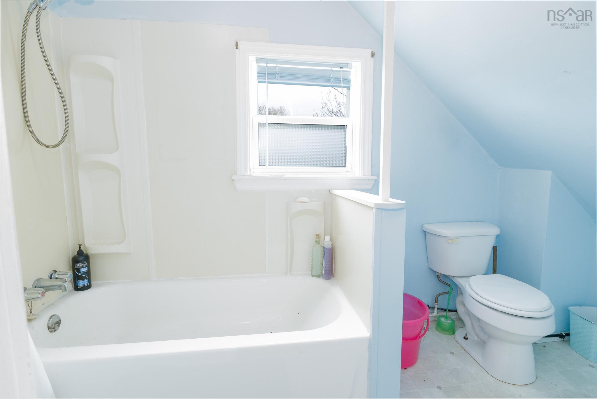 $59,900.00: 6 Miles Lane, Glace Bay