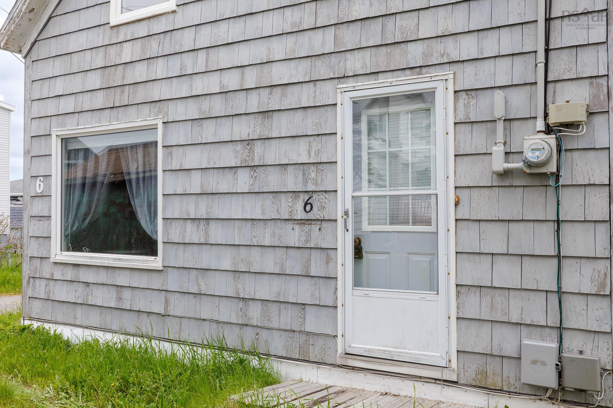 $59,900.00: 6 Miles Lane, Glace Bay