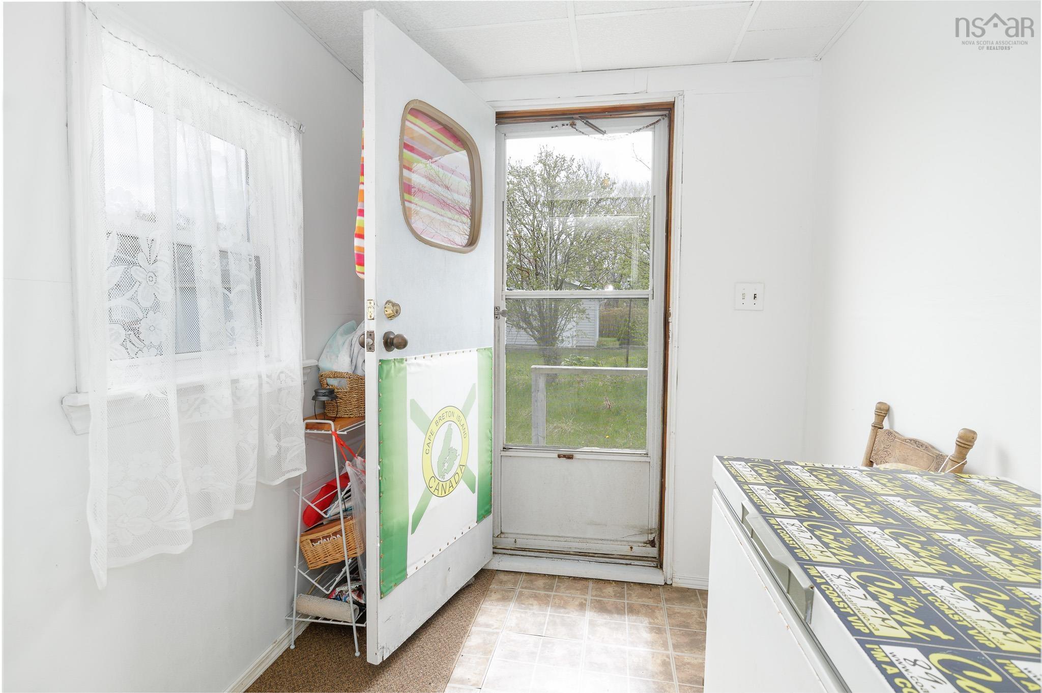 $59,900.00: 6 Miles Lane, Glace Bay