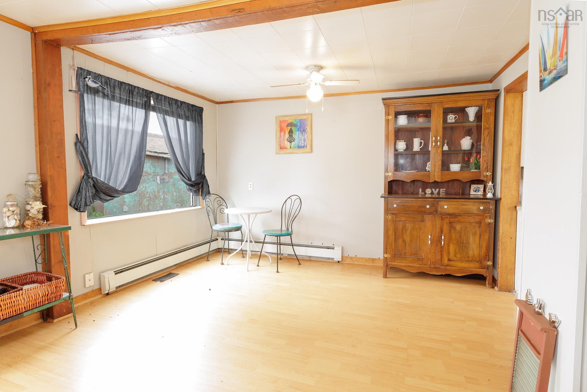 $59,900.00: 6 Miles Lane, Glace Bay