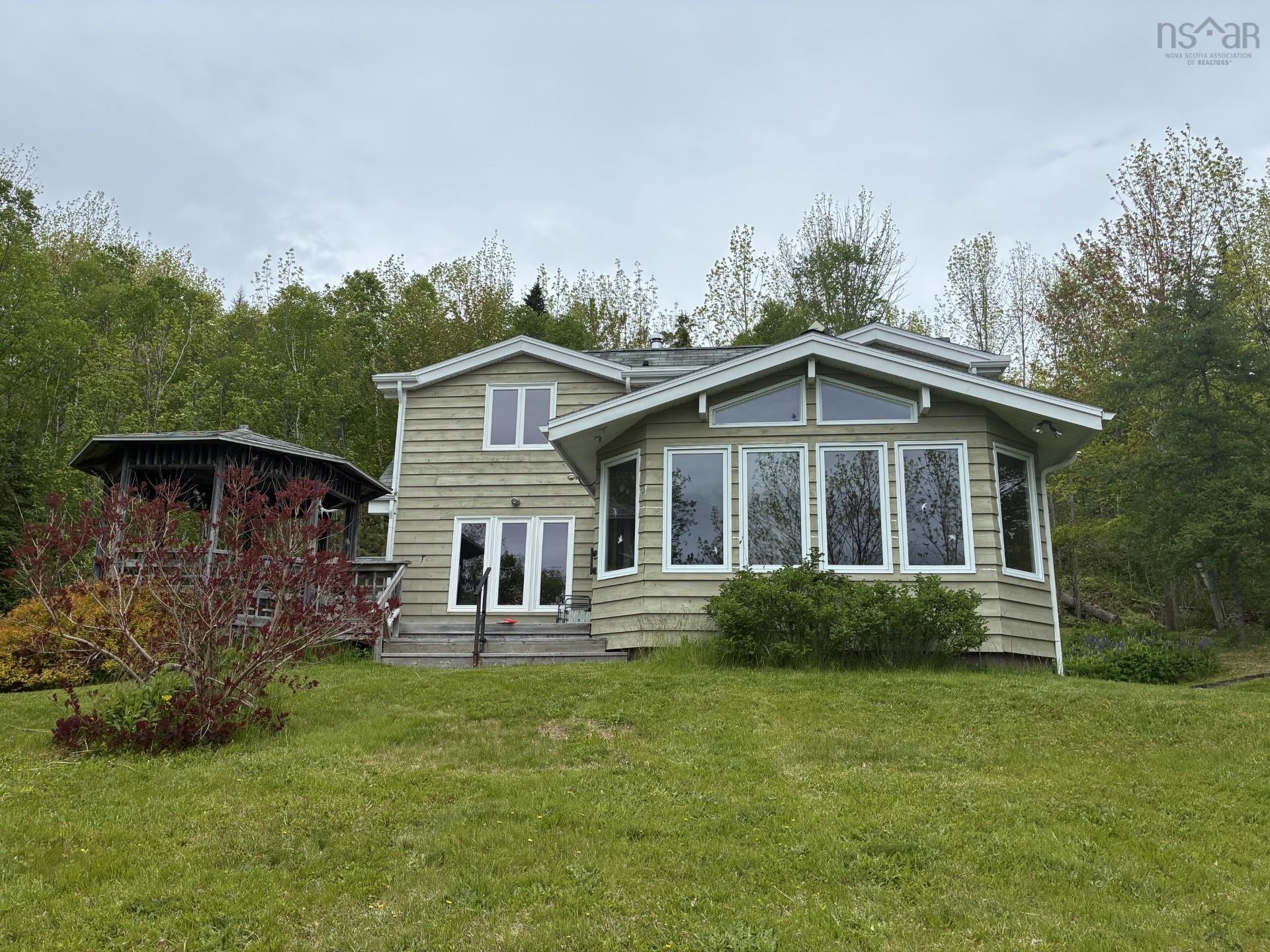 $750,000.00: 4030 Marble Mountain Road, Lime Hill