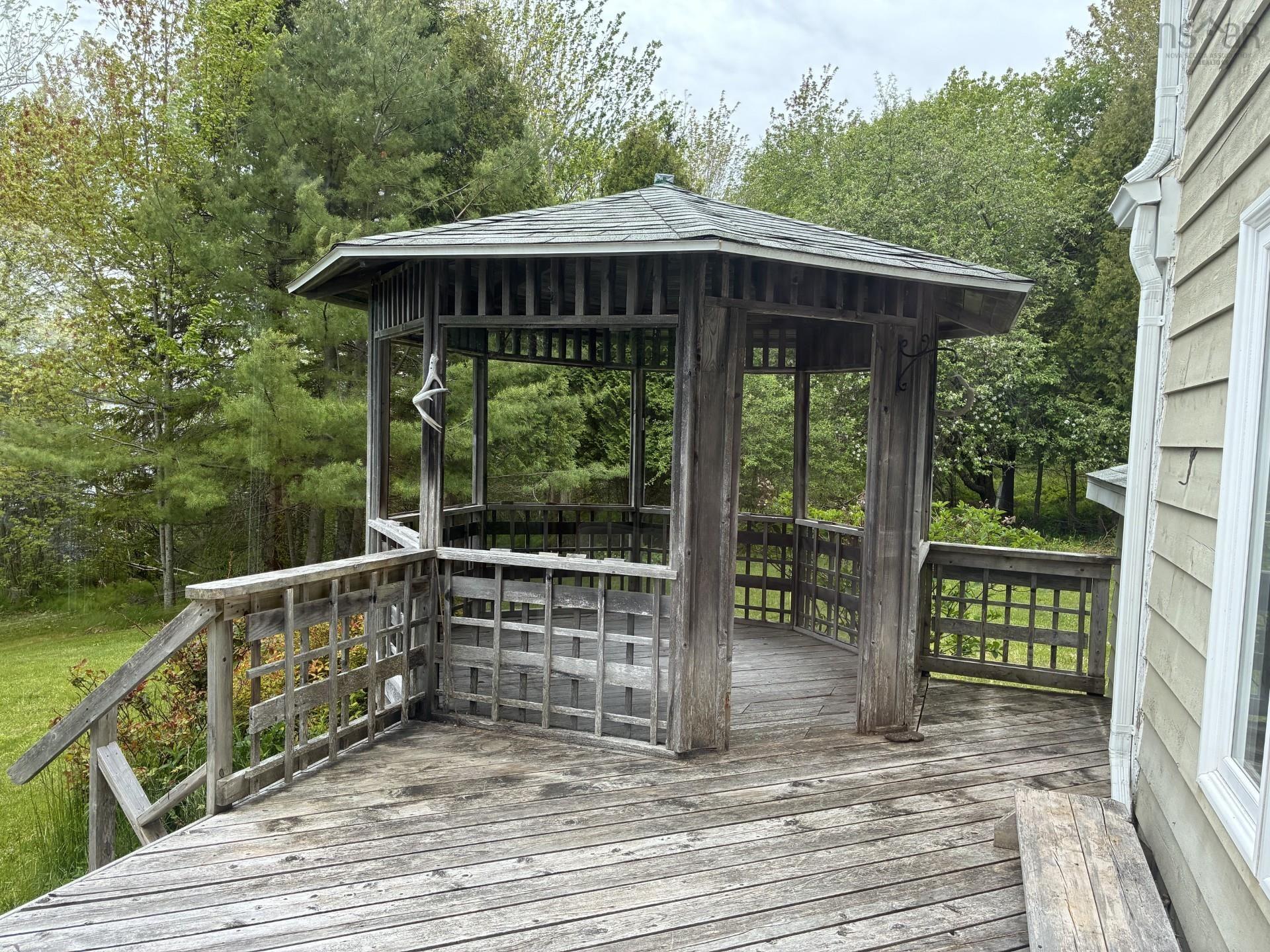 $750,000.00: 4030 Marble Mountain Road, Lime Hill