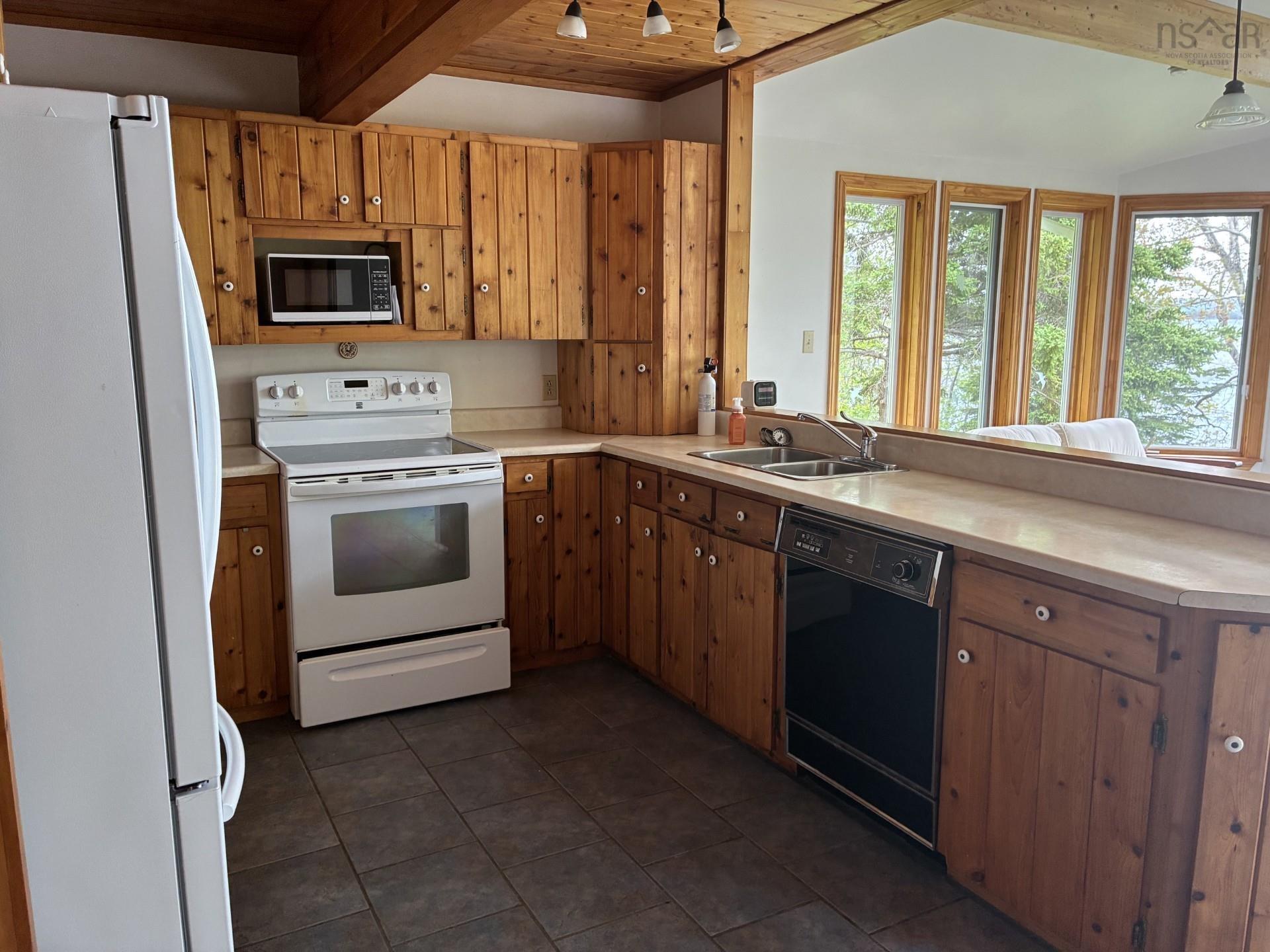 $750,000.00: 4030 Marble Mountain Road, Lime Hill