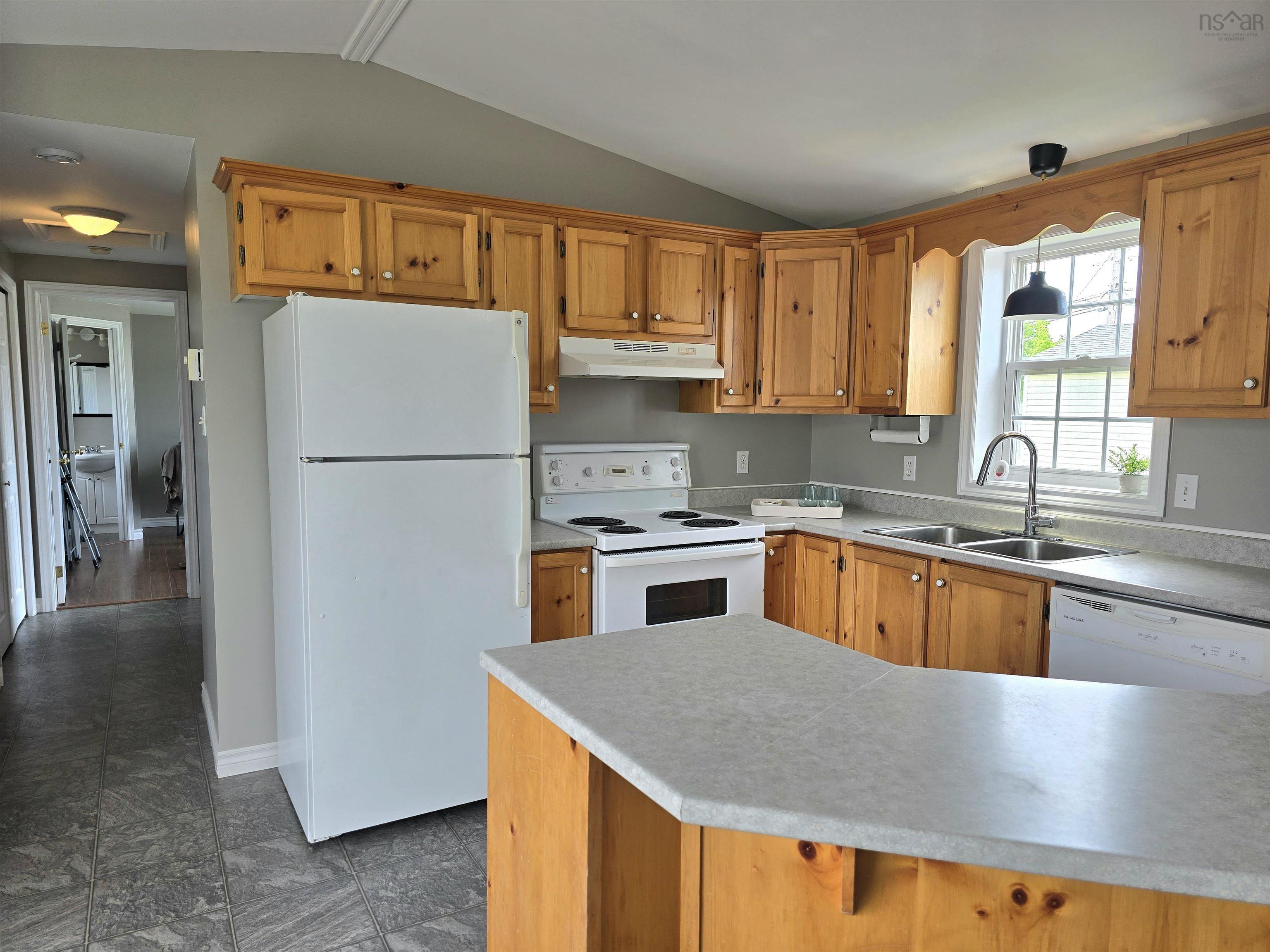 $199,900.00: 9 Highfield Ave Avenue, Lower South River