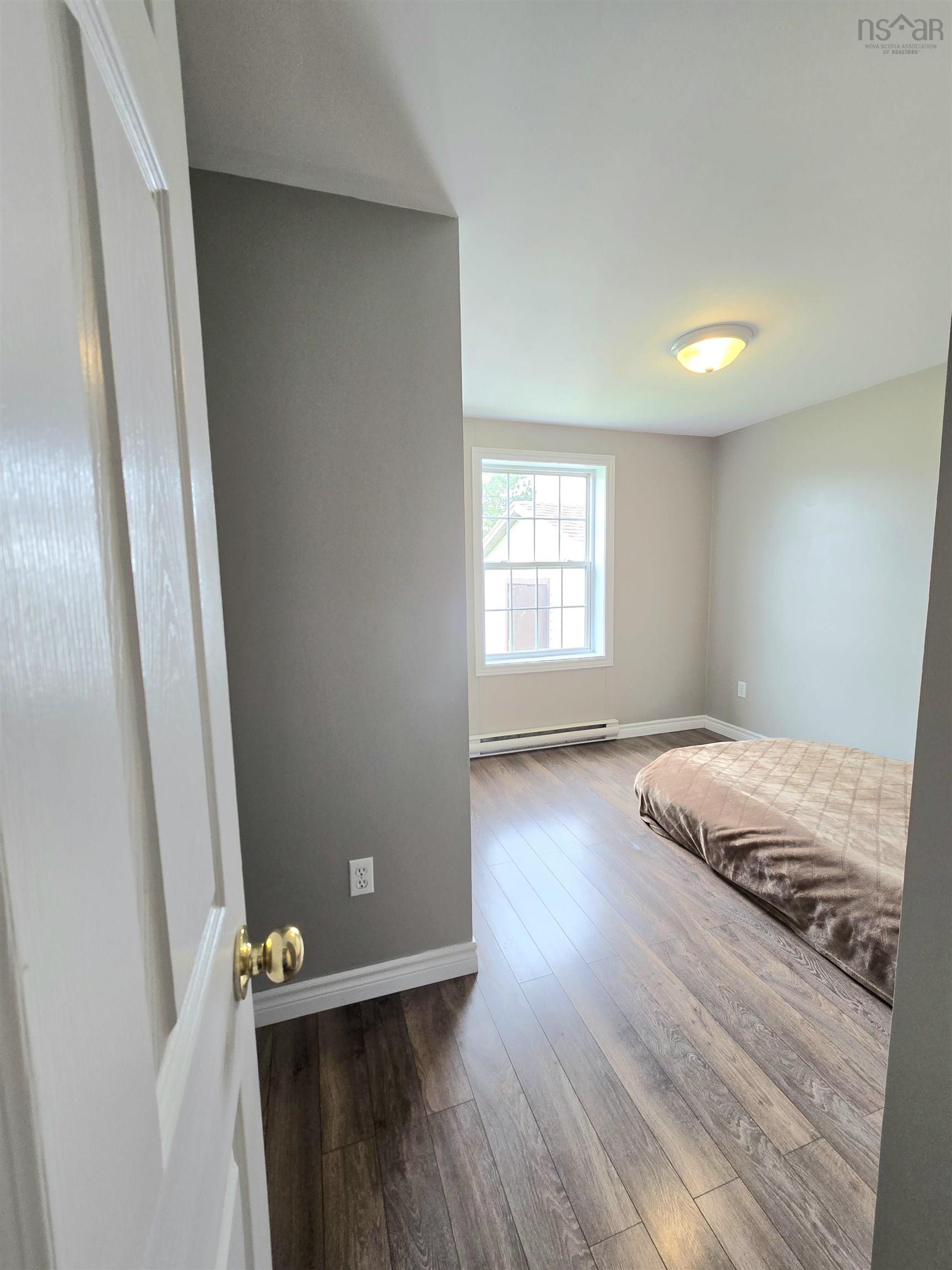$199,900.00: 9 Highfield Ave Avenue, Lower South River