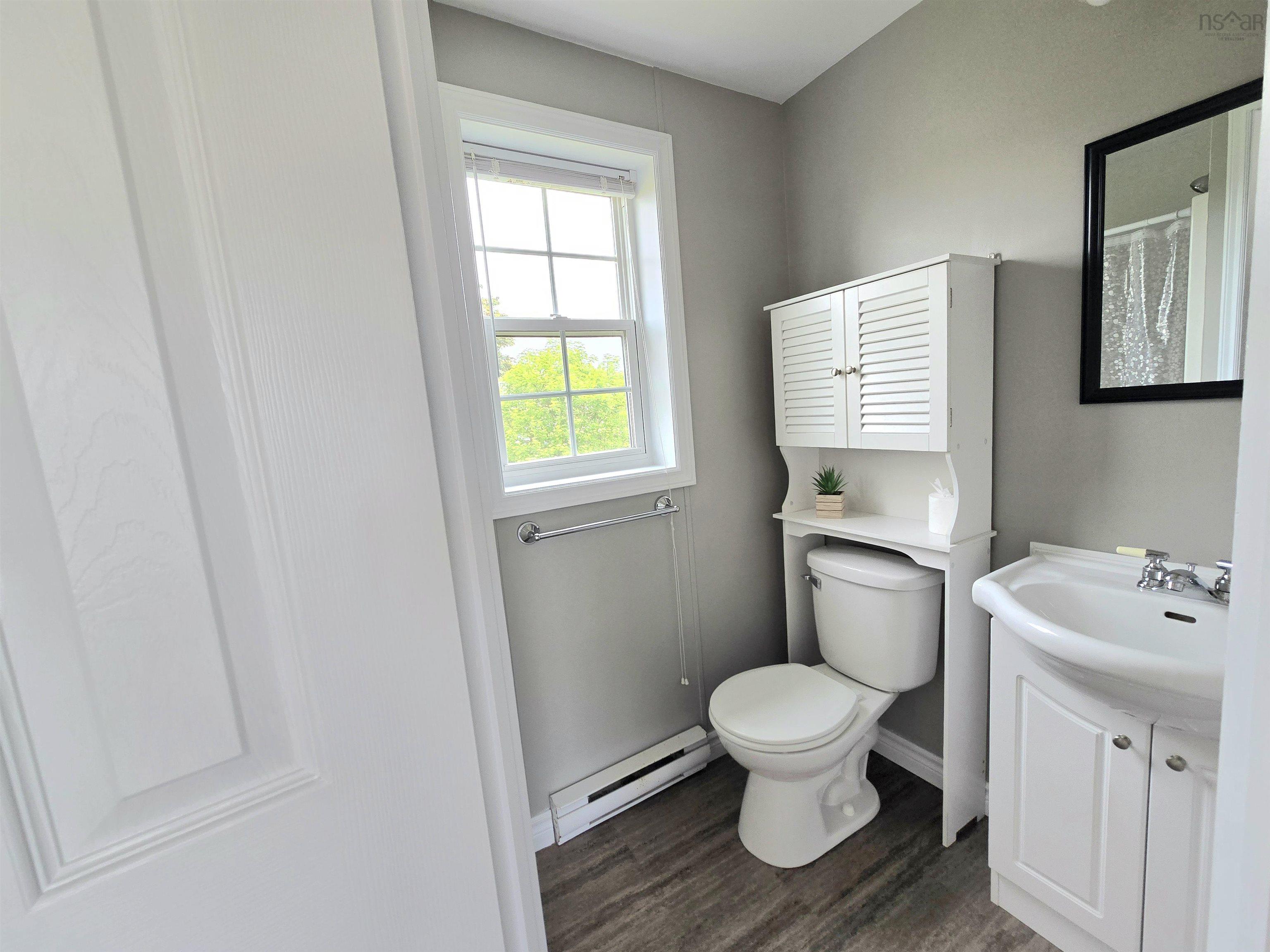 $199,900.00: 9 Highfield Ave Avenue, Lower South River