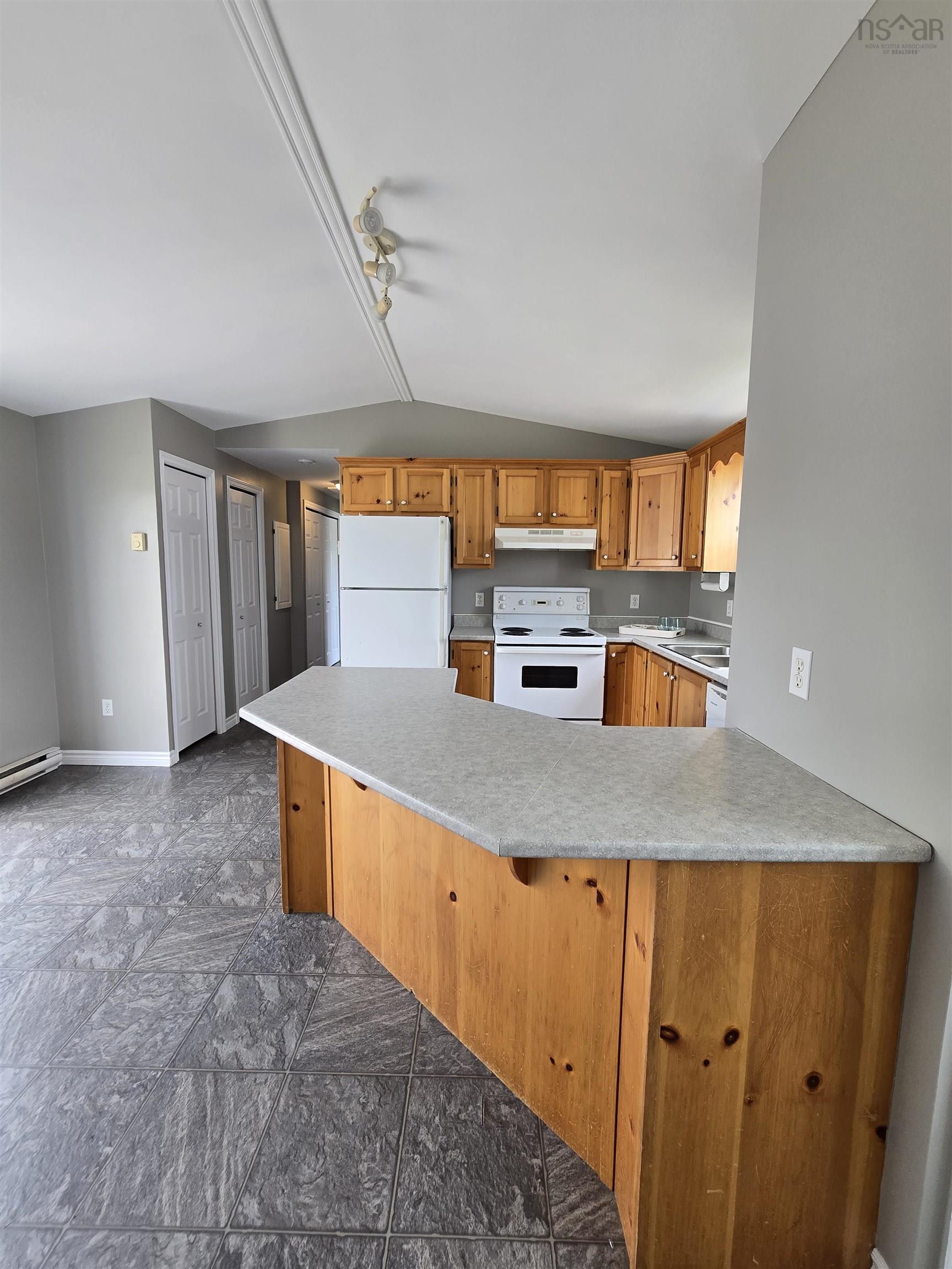 $199,900.00: 9 Highfield Ave Avenue, Lower South River