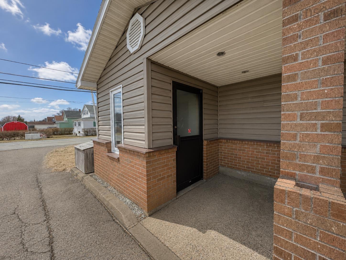 $725,000.00: 507 King Street, New Waterford