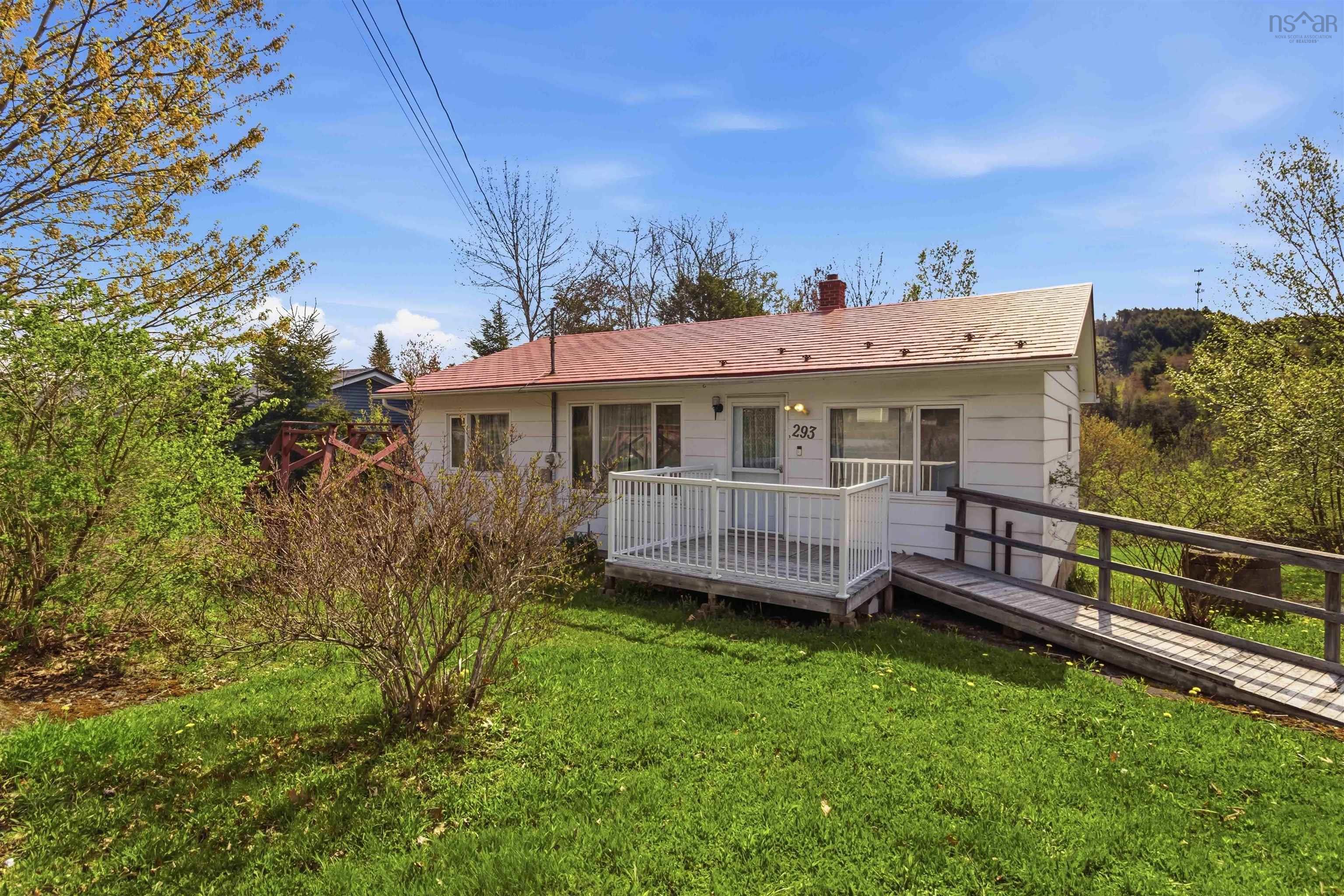 $335,000.00: 293 Holland Road, Fletchers Lake
