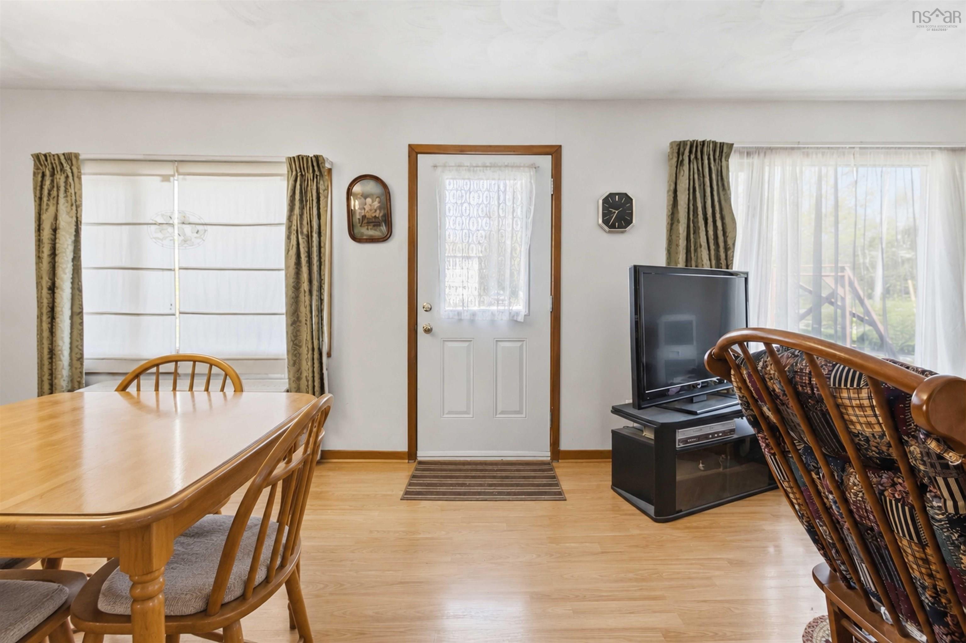 $335,000.00: 293 Holland Road, Fletchers Lake