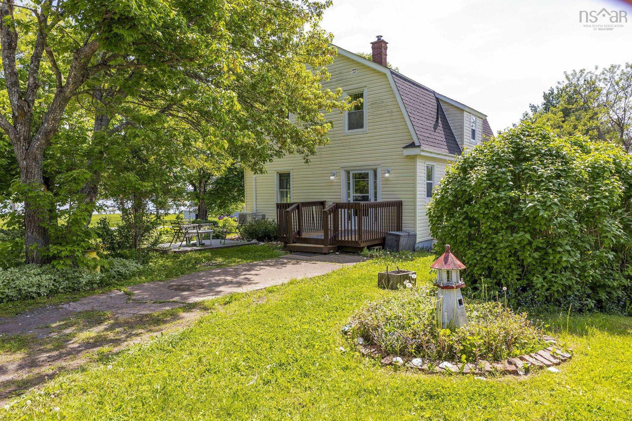 $368,800.00: 2763 Highway 376, Lyons Brook