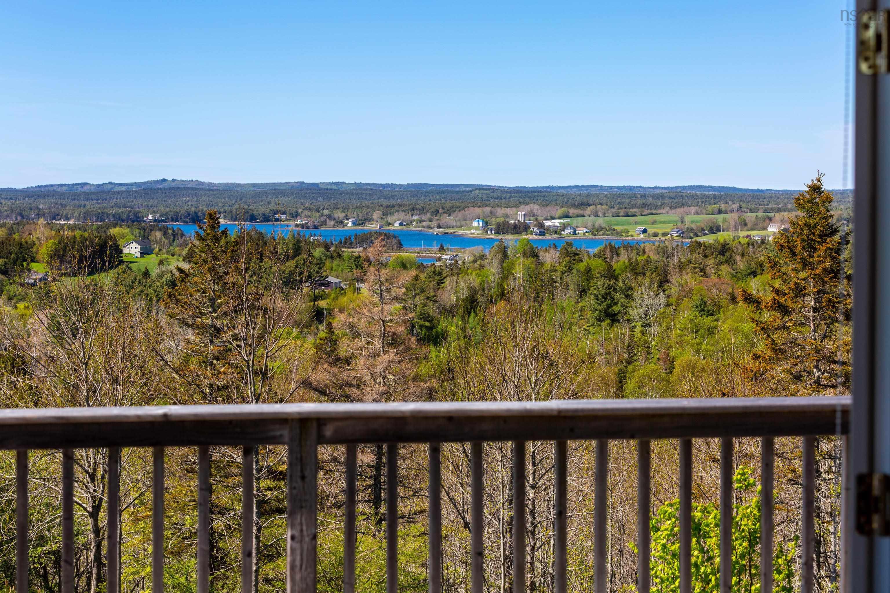 $1,390,000.00: 150 Knickle Road Extension, Lunenburg
