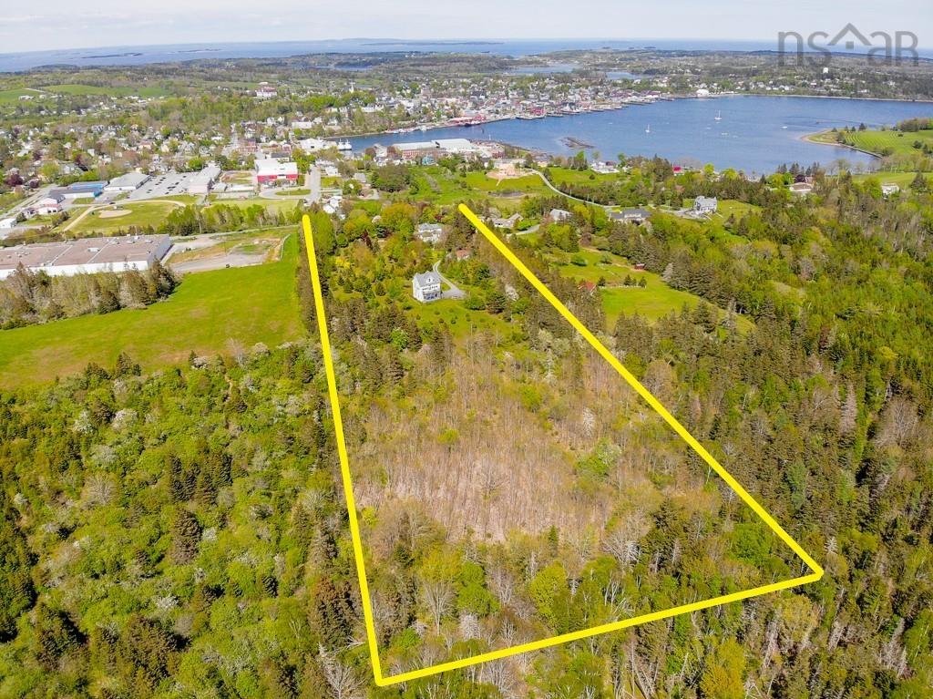 $1,390,000.00: 150 Knickle Road Extension, Lunenburg