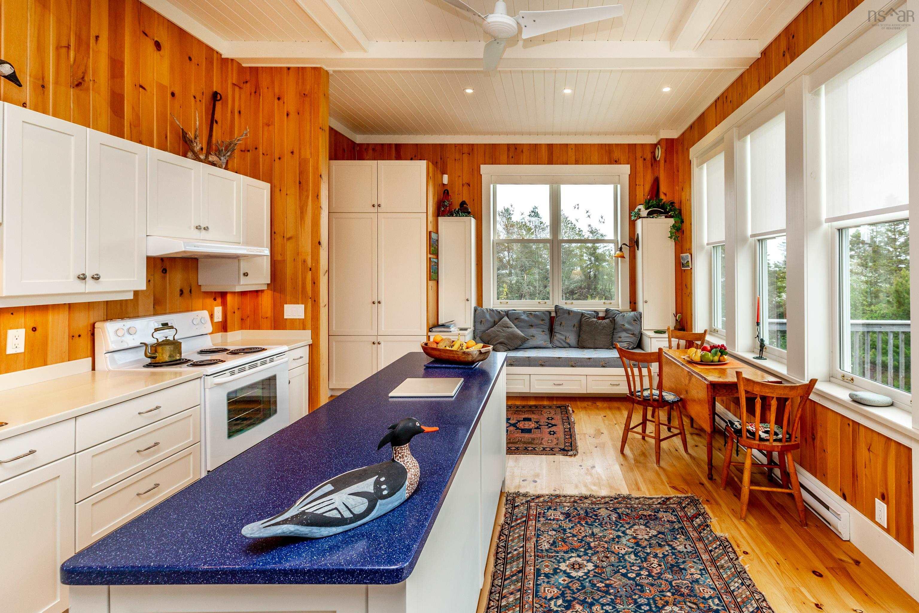 $1,390,000.00: 150 Knickle Road Extension, Lunenburg