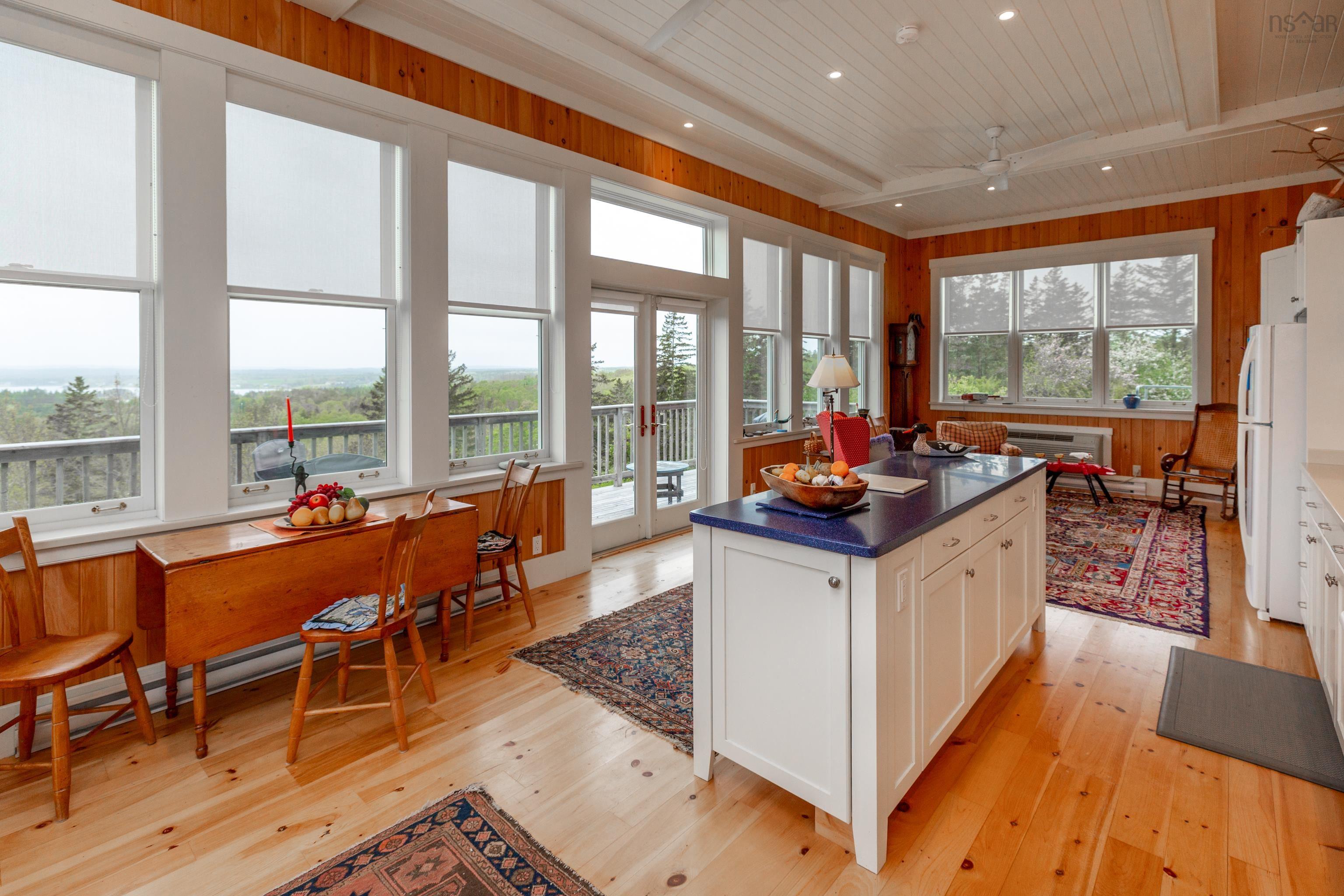 $1,390,000.00: 150 Knickle Road Extension, Lunenburg