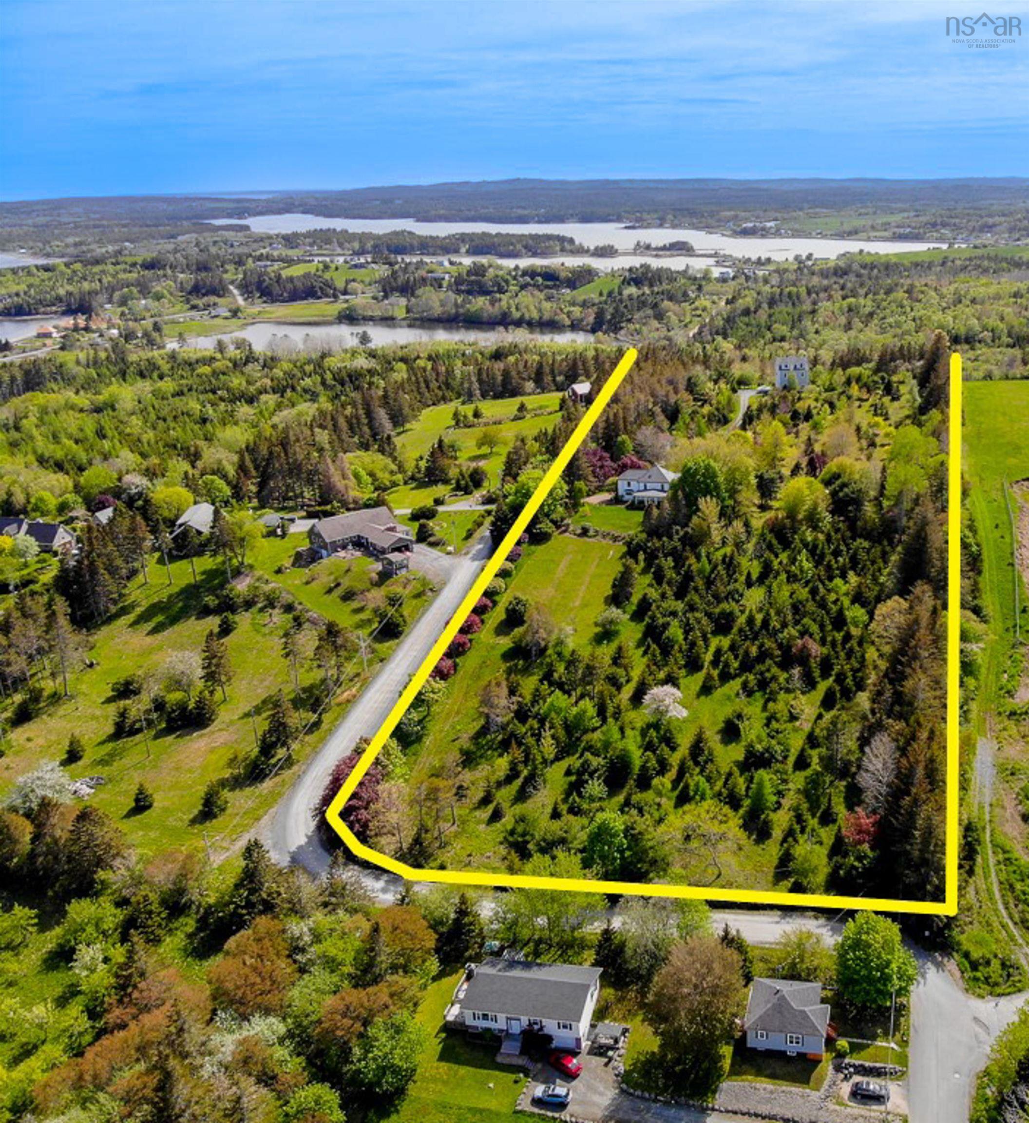 $1,390,000.00: 150 Knickle Road Extension, Lunenburg
