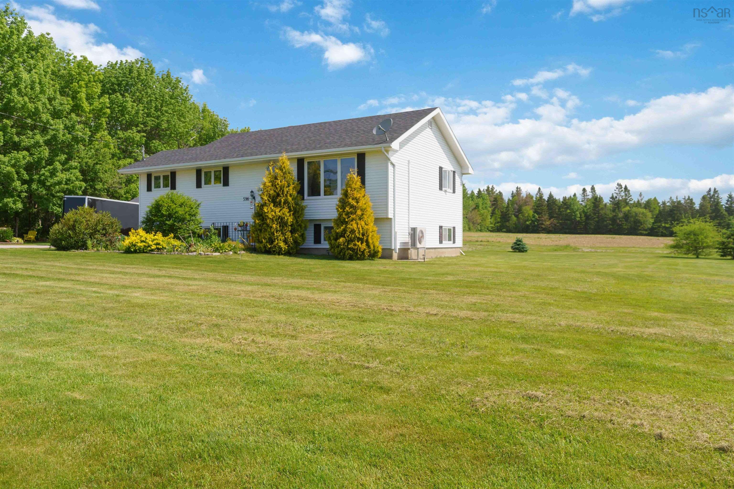 $549,000.00: 598 English Mountain Road, Canaan