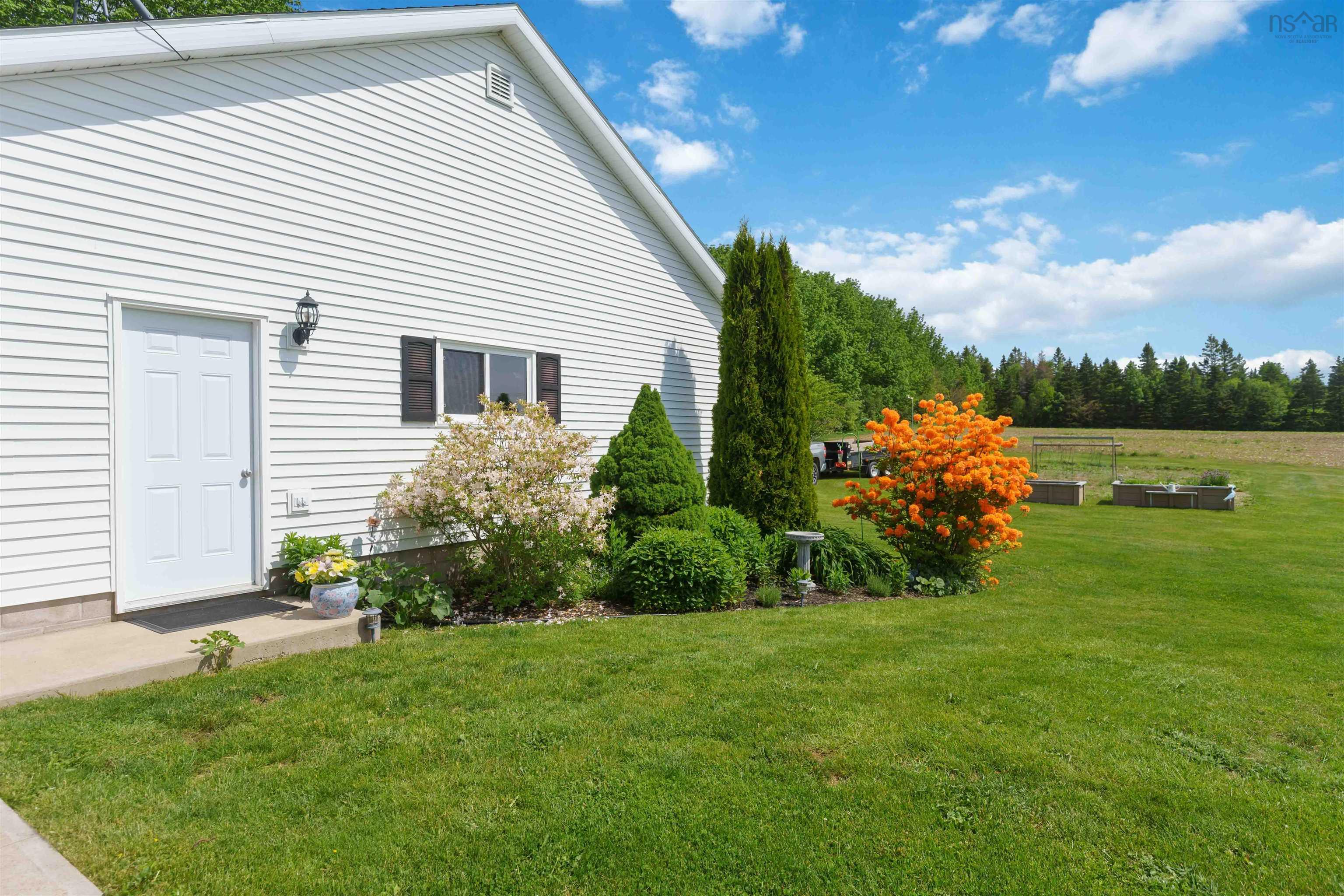 $549,000.00: 598 English Mountain Road, Canaan