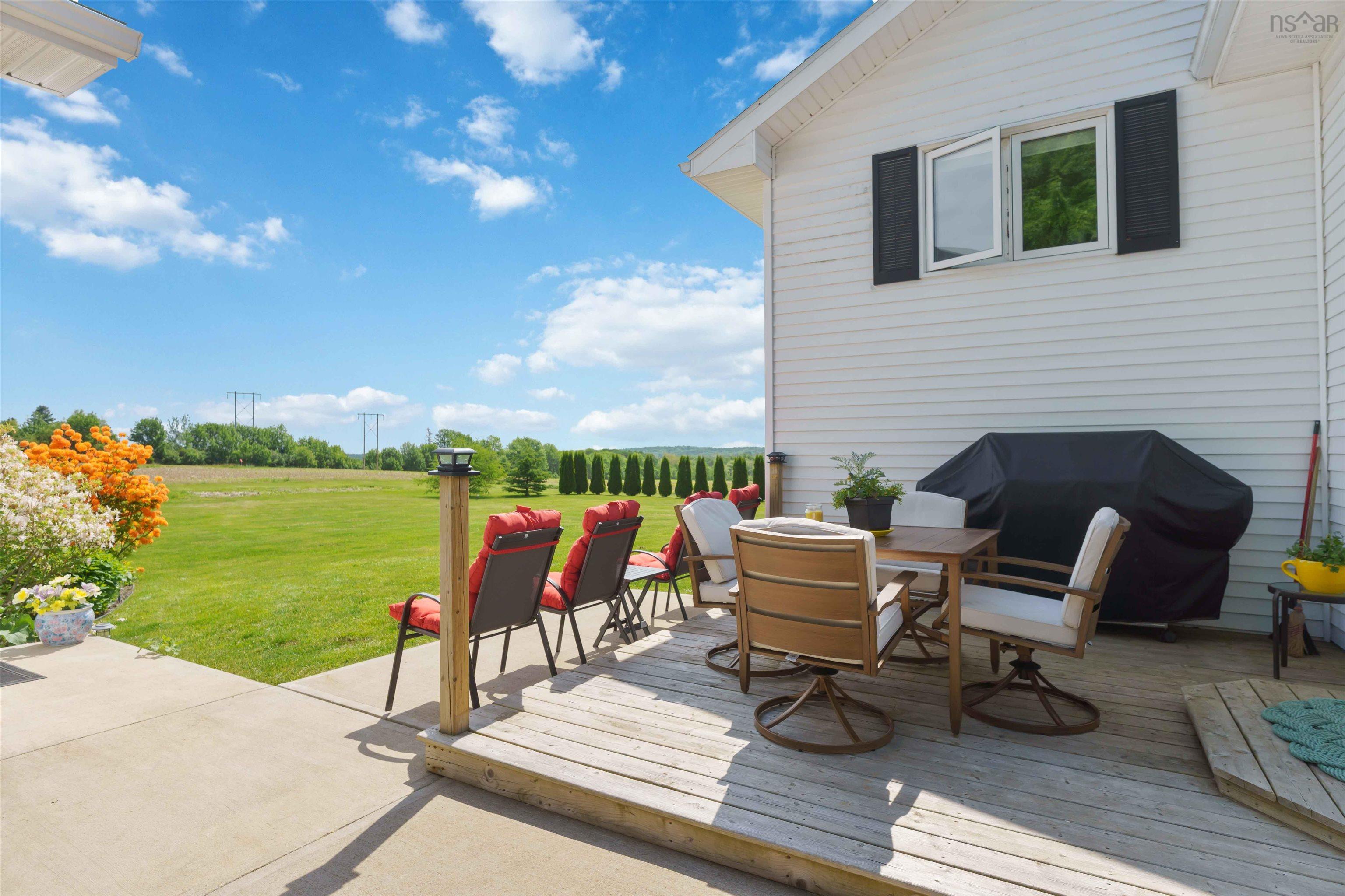 $549,000.00: 598 English Mountain Road, Canaan