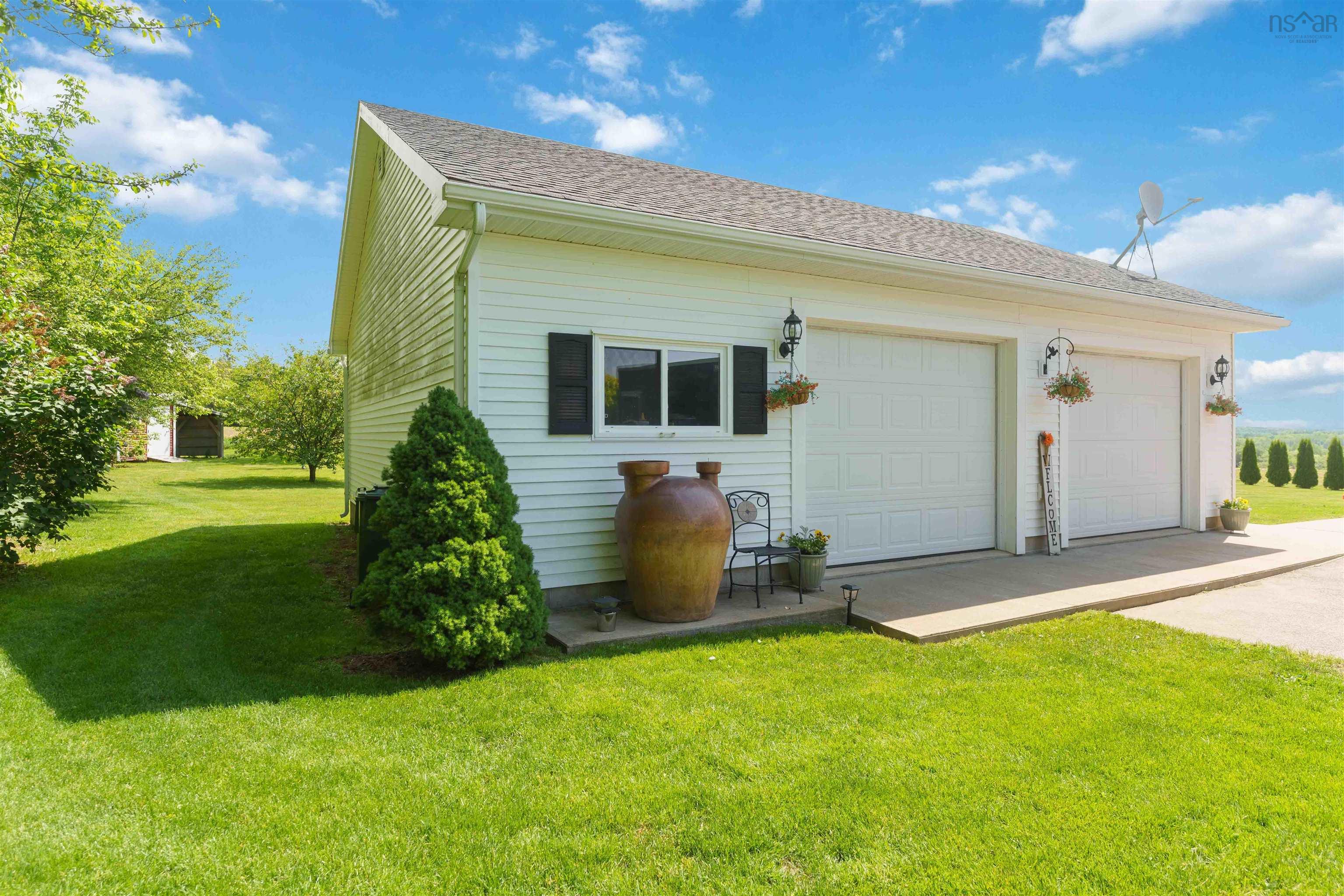 $549,000.00: 598 English Mountain Road, Canaan