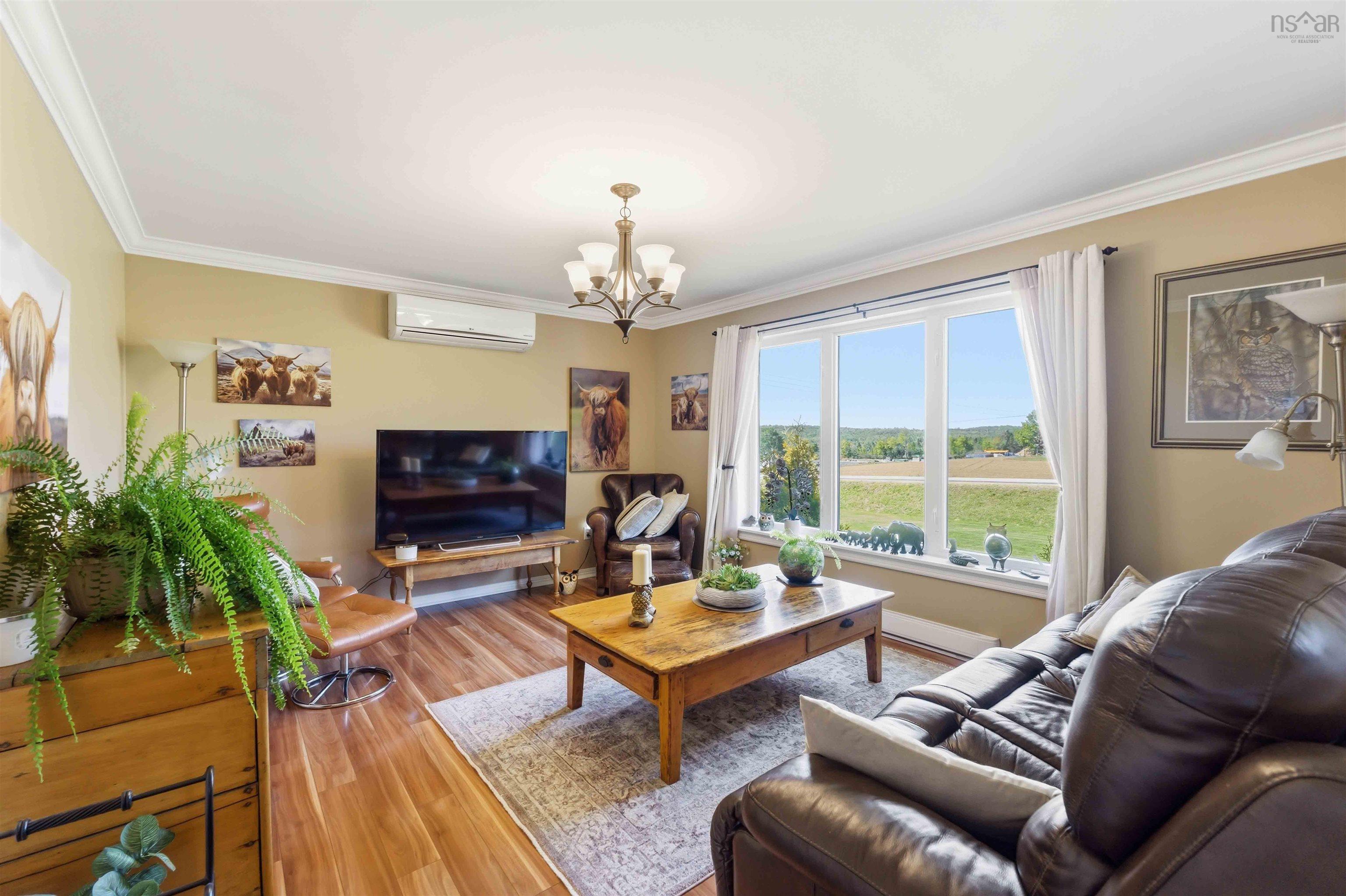 $549,000.00: 598 English Mountain Road, Canaan