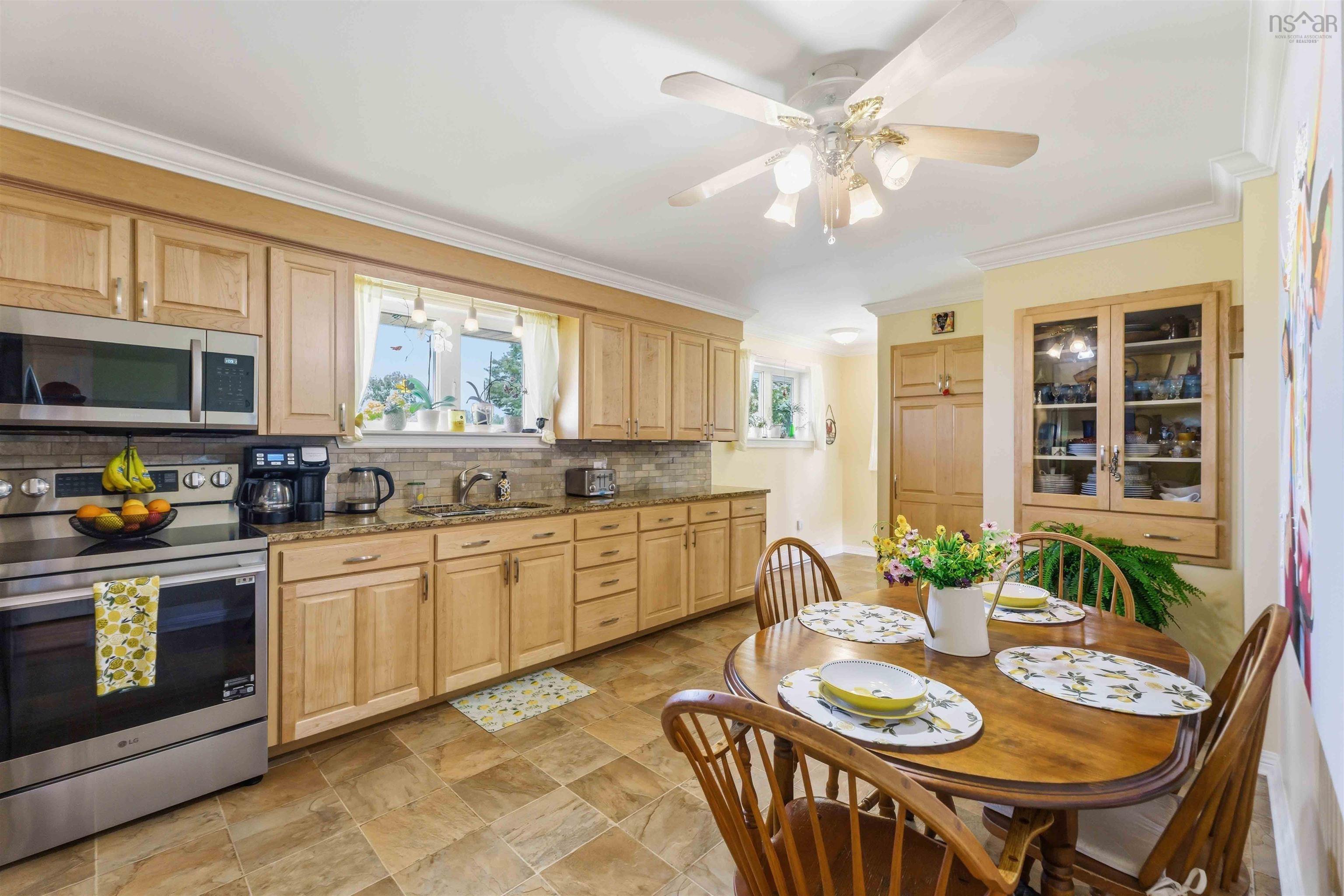 $549,000.00: 598 English Mountain Road, Canaan