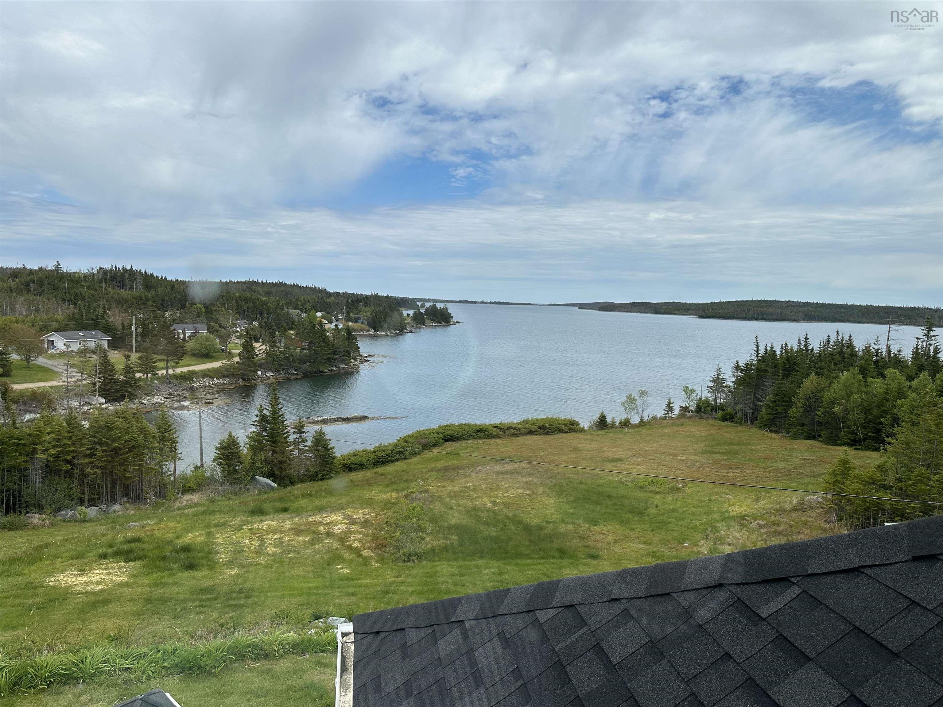 $349,000.00: 5034 Highway 7, Liscomb