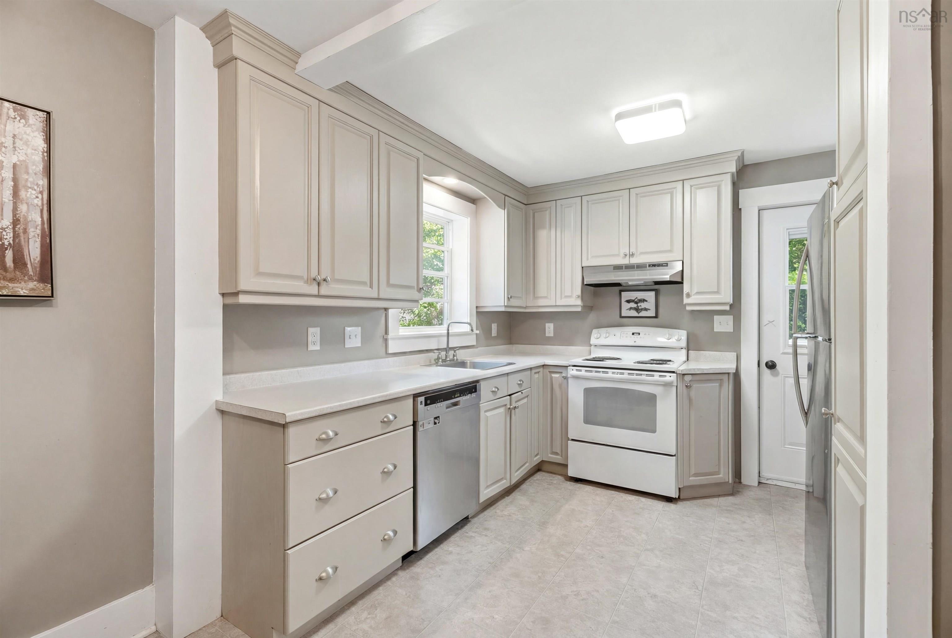 $425,000.00: 141 Crescent Drive, New Minas