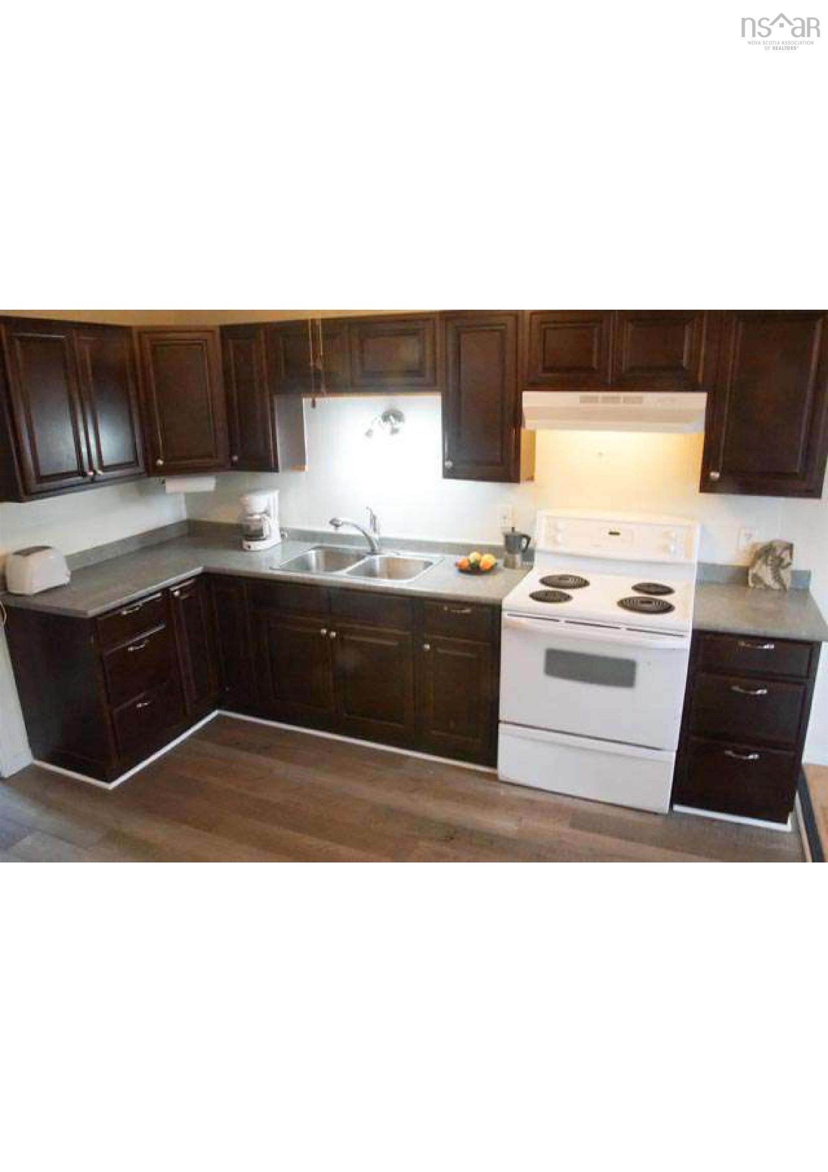$479,900.00: 1197-1199 St. Margaret