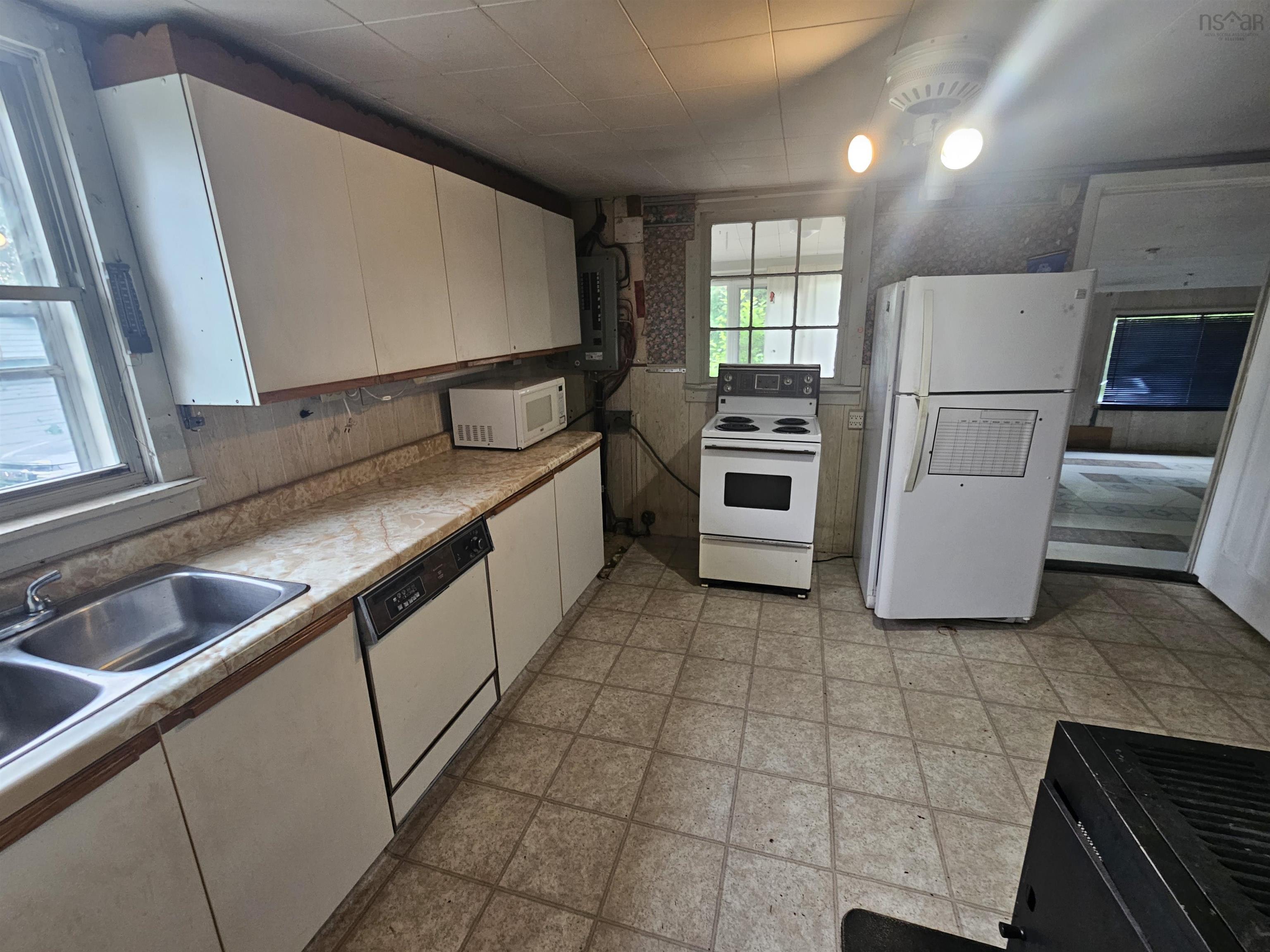 $149,900.00: 11371 6 Highway, South Pugwash