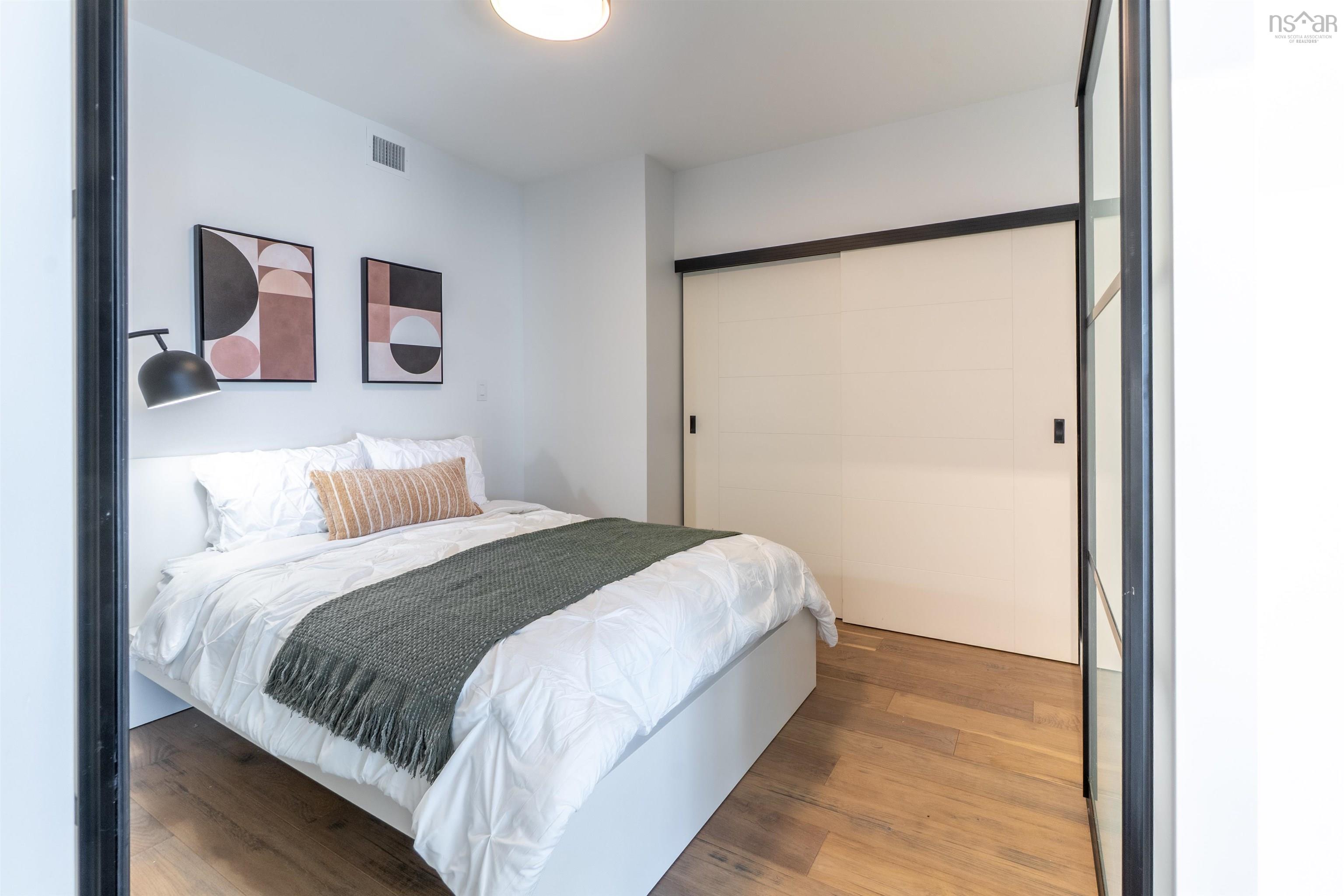 $579,900.00: 1001 1650 Granville Street, Halifax