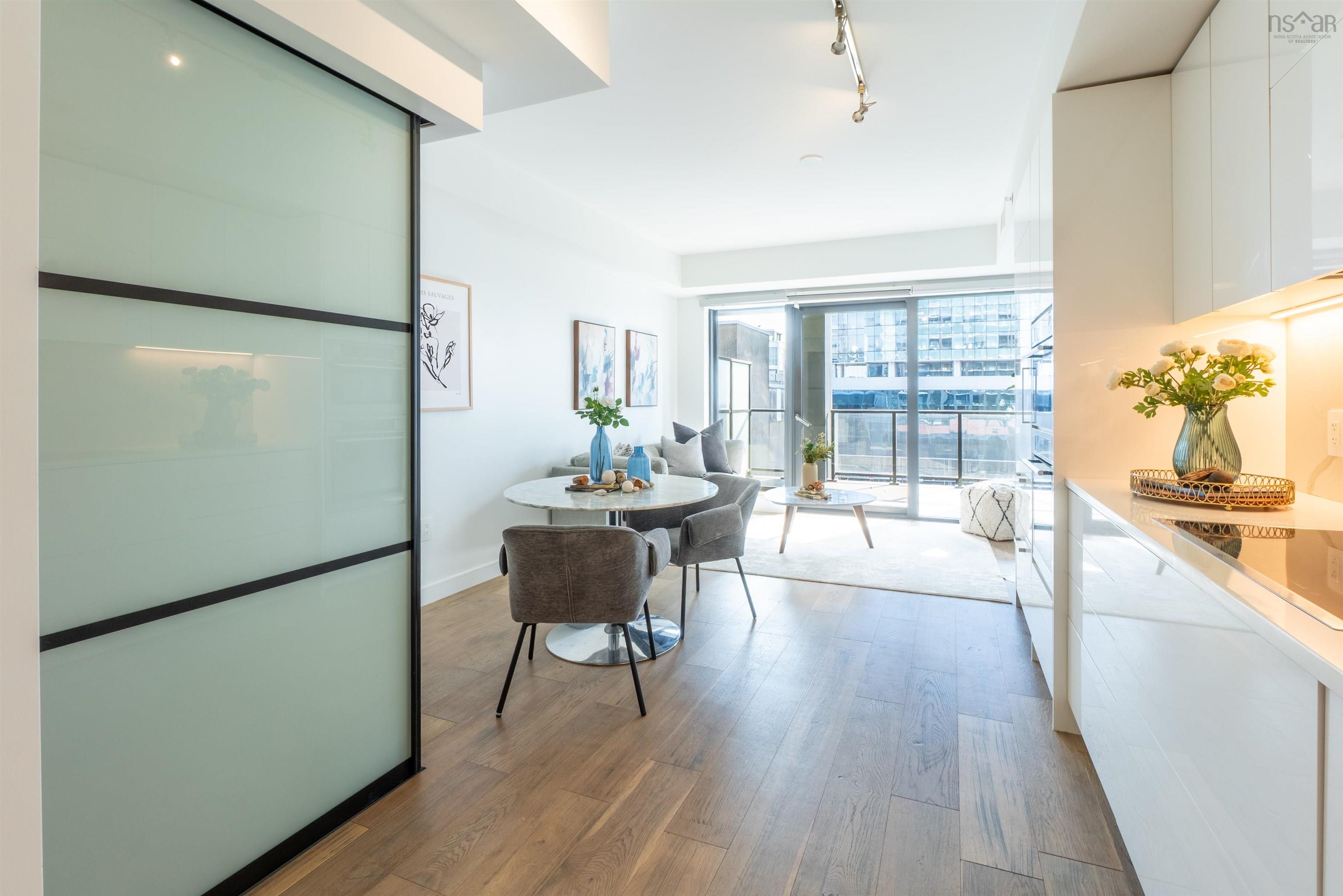 $579,900.00: 1001 1650 Granville Street, Halifax