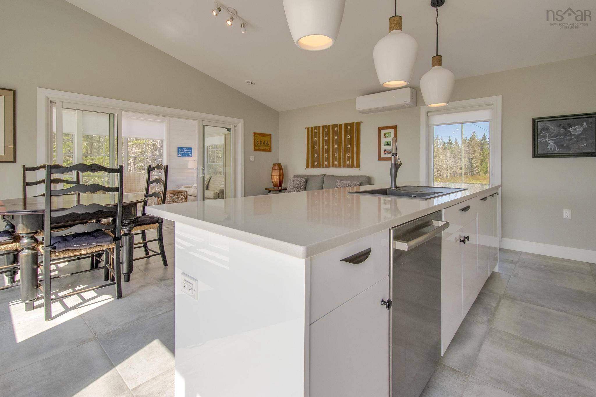 $895,000.00: 70 Seaside Drive, Louis Head
