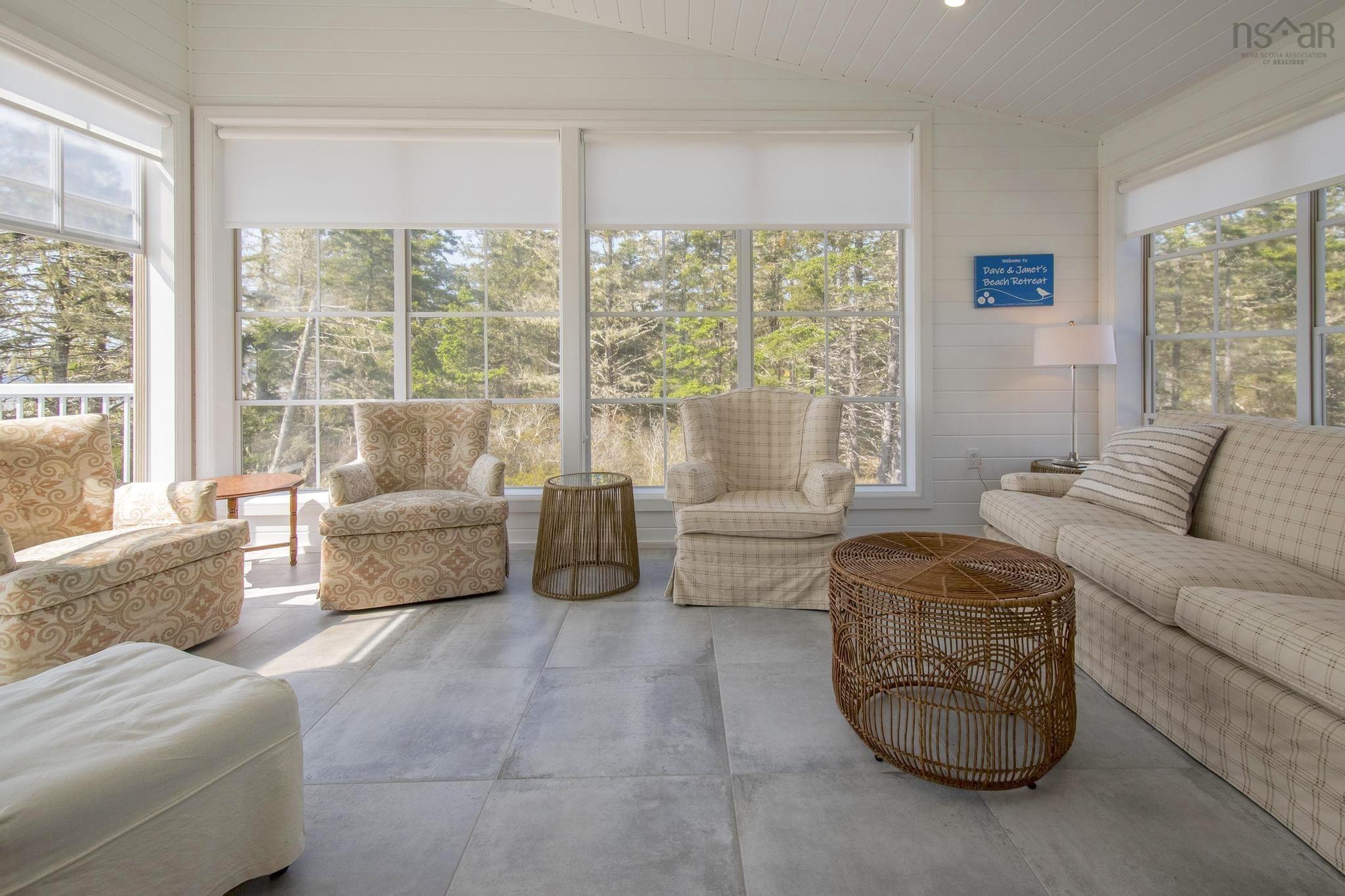 $895,000.00: 70 Seaside Drive, Louis Head