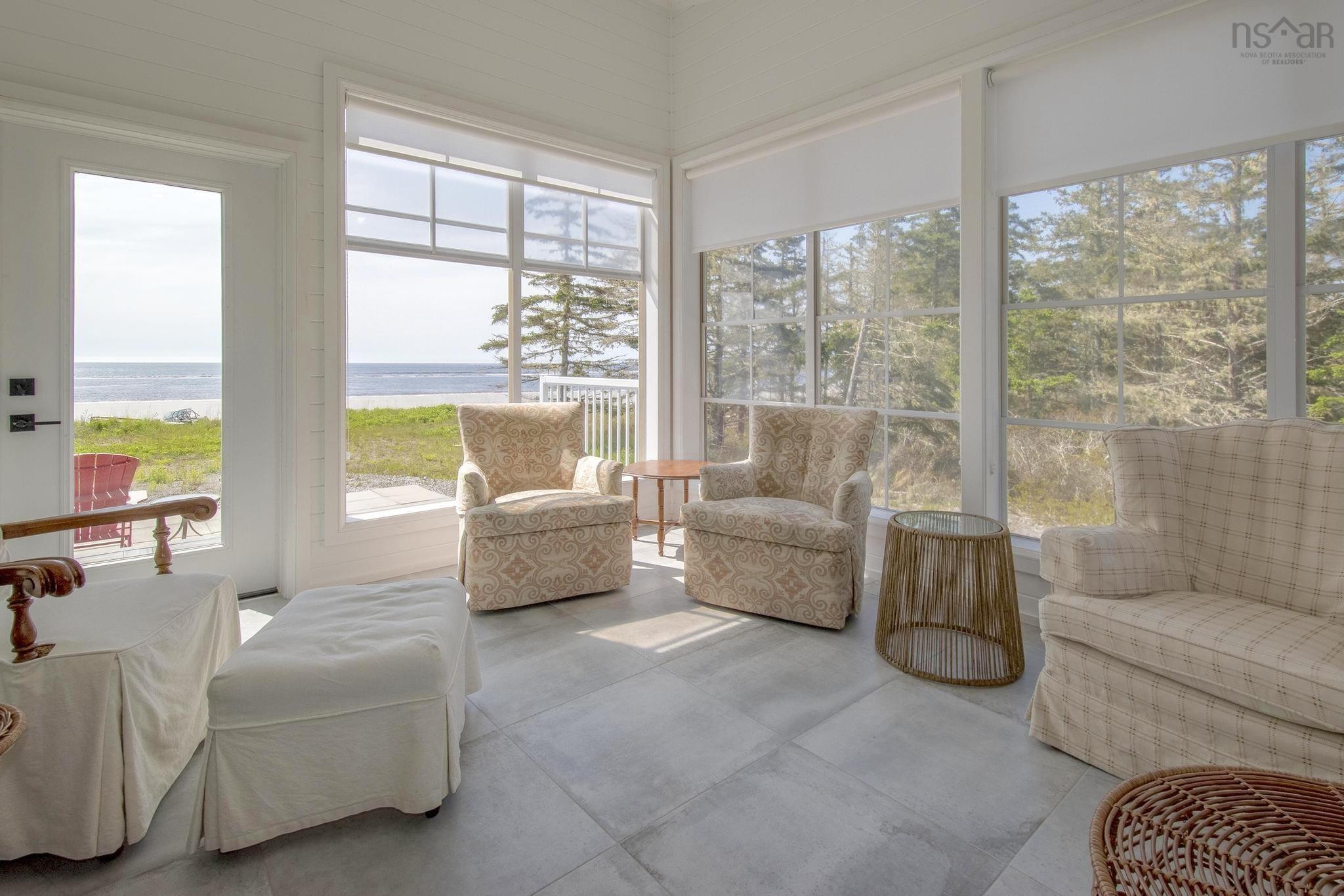 $895,000.00: 70 Seaside Drive, Louis Head