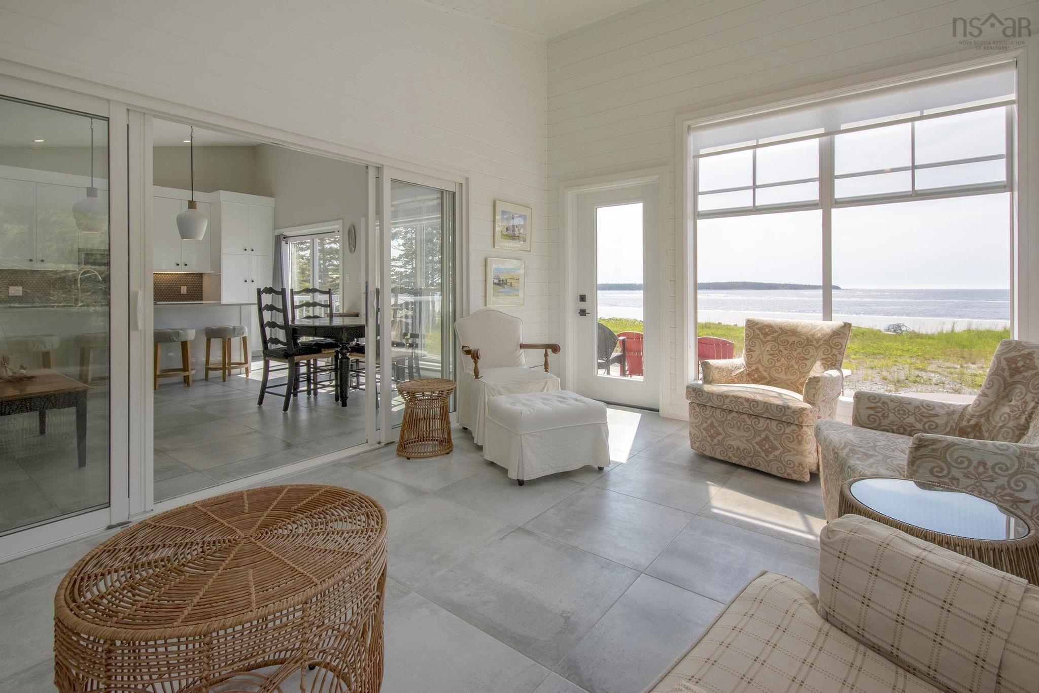$895,000.00: 70 Seaside Drive, Louis Head