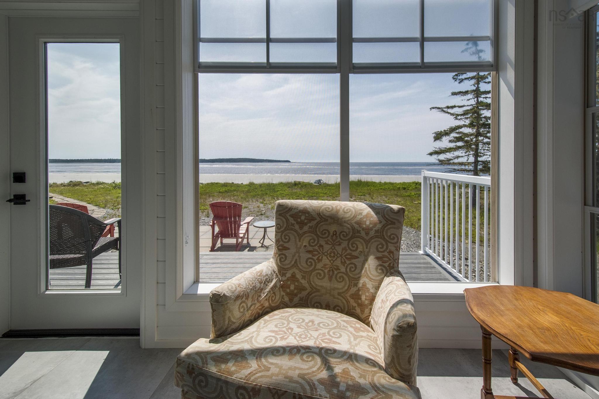 $895,000.00: 70 Seaside Drive, Louis Head