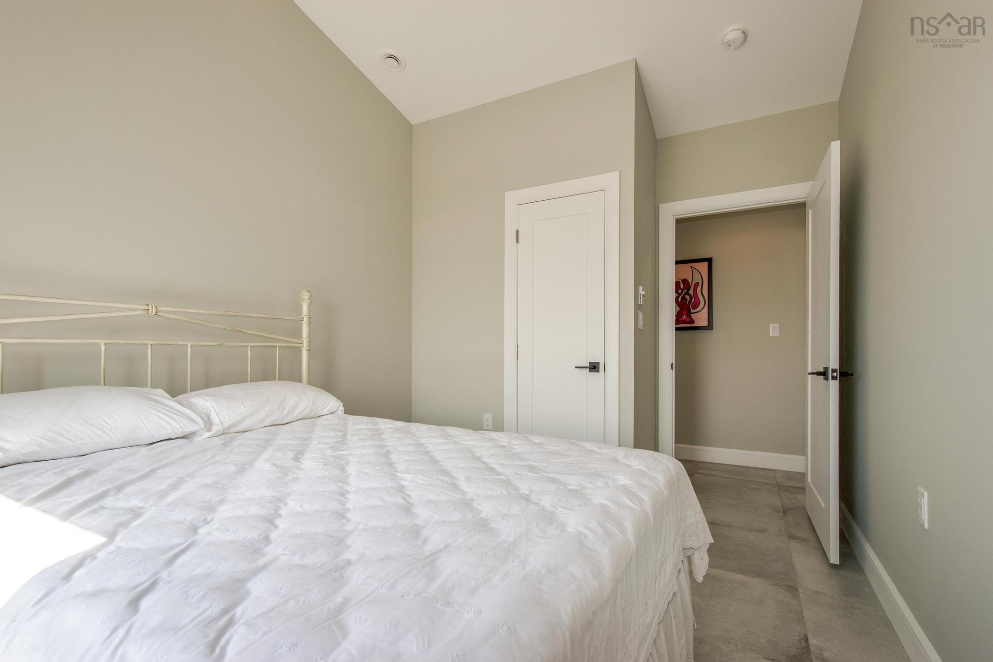 $895,000.00: 70 Seaside Drive, Louis Head