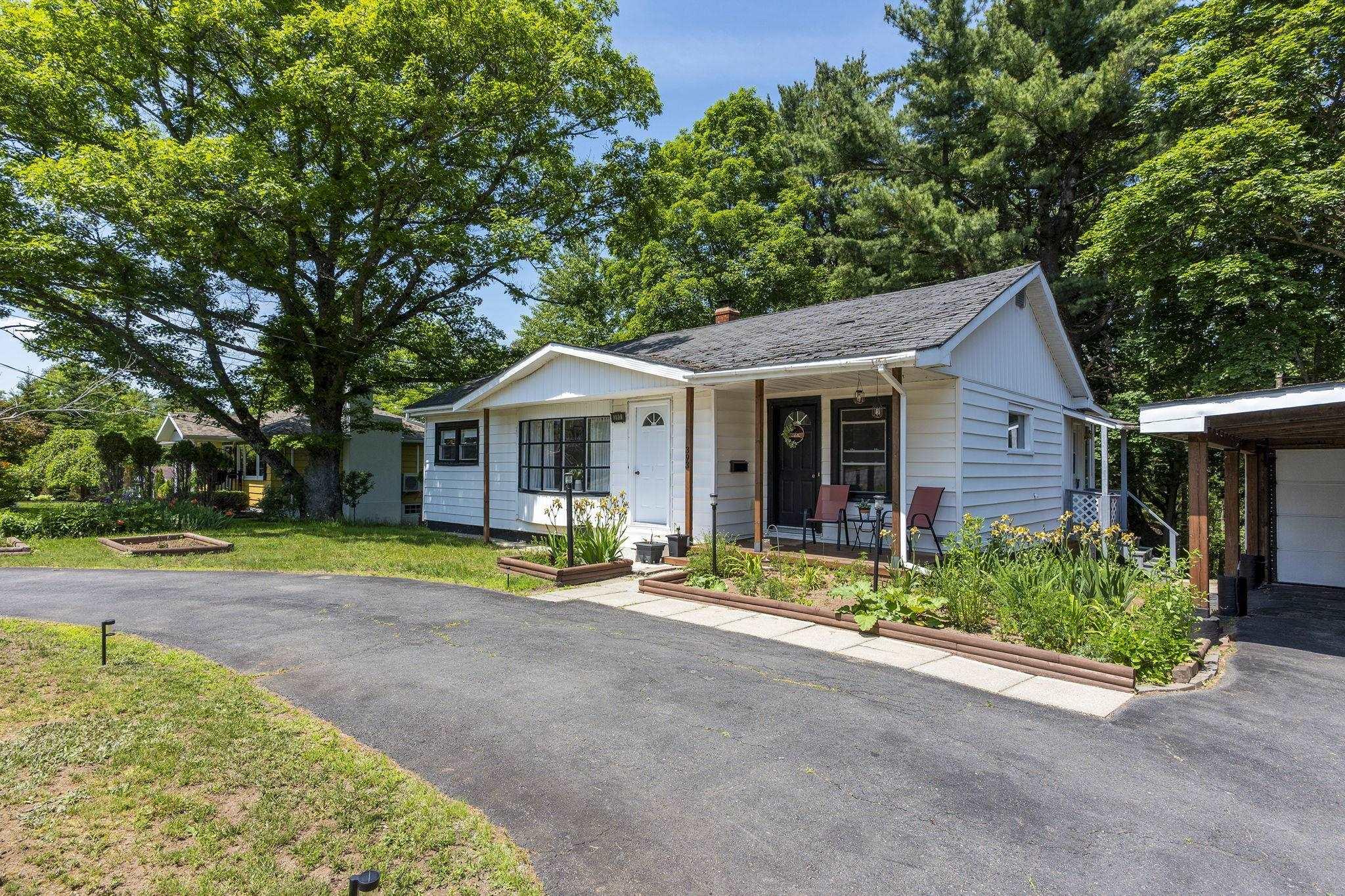$340,000.00: 393 Park Street, Kentville