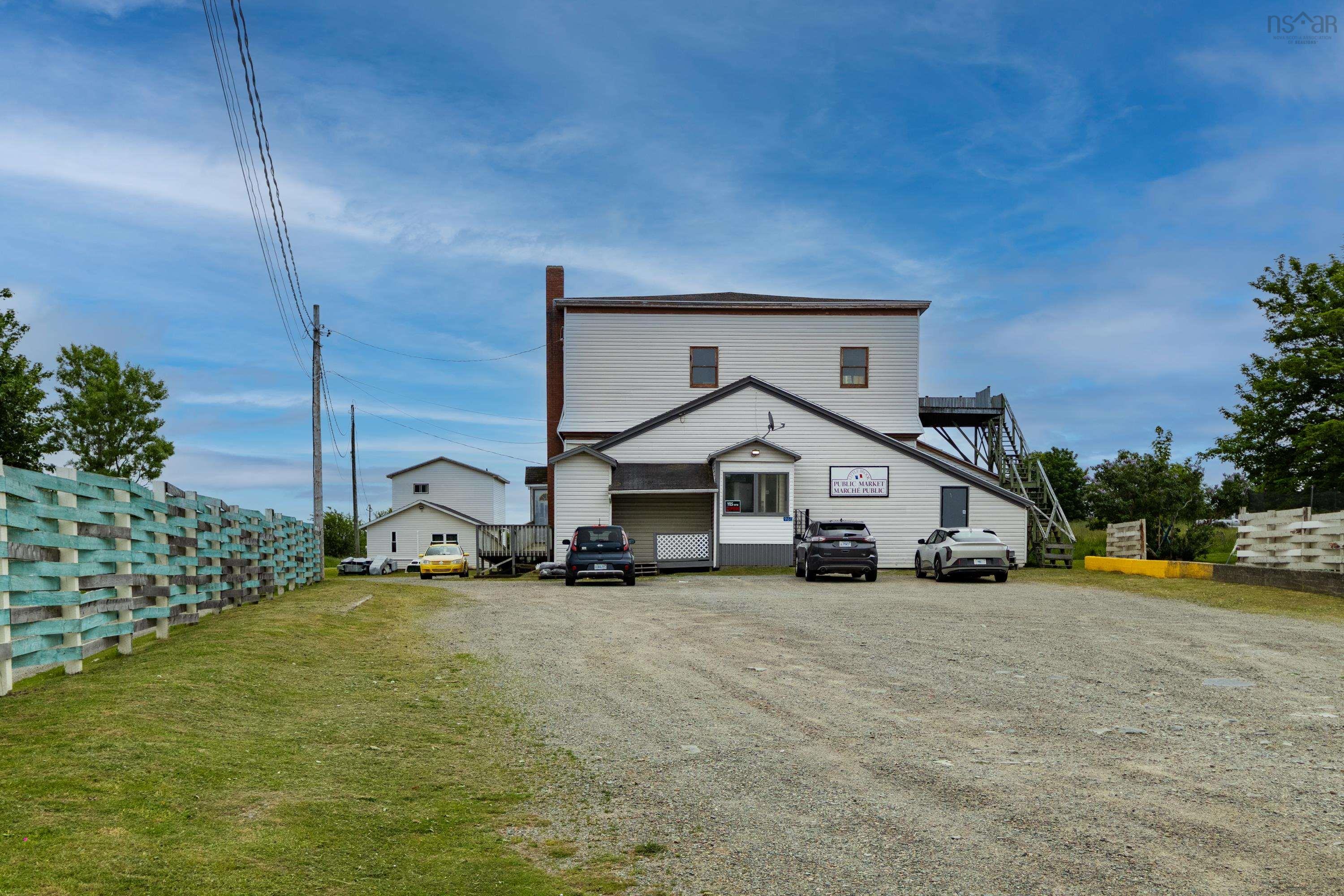 $375,000.00: 960 Highway 1, Little Brook