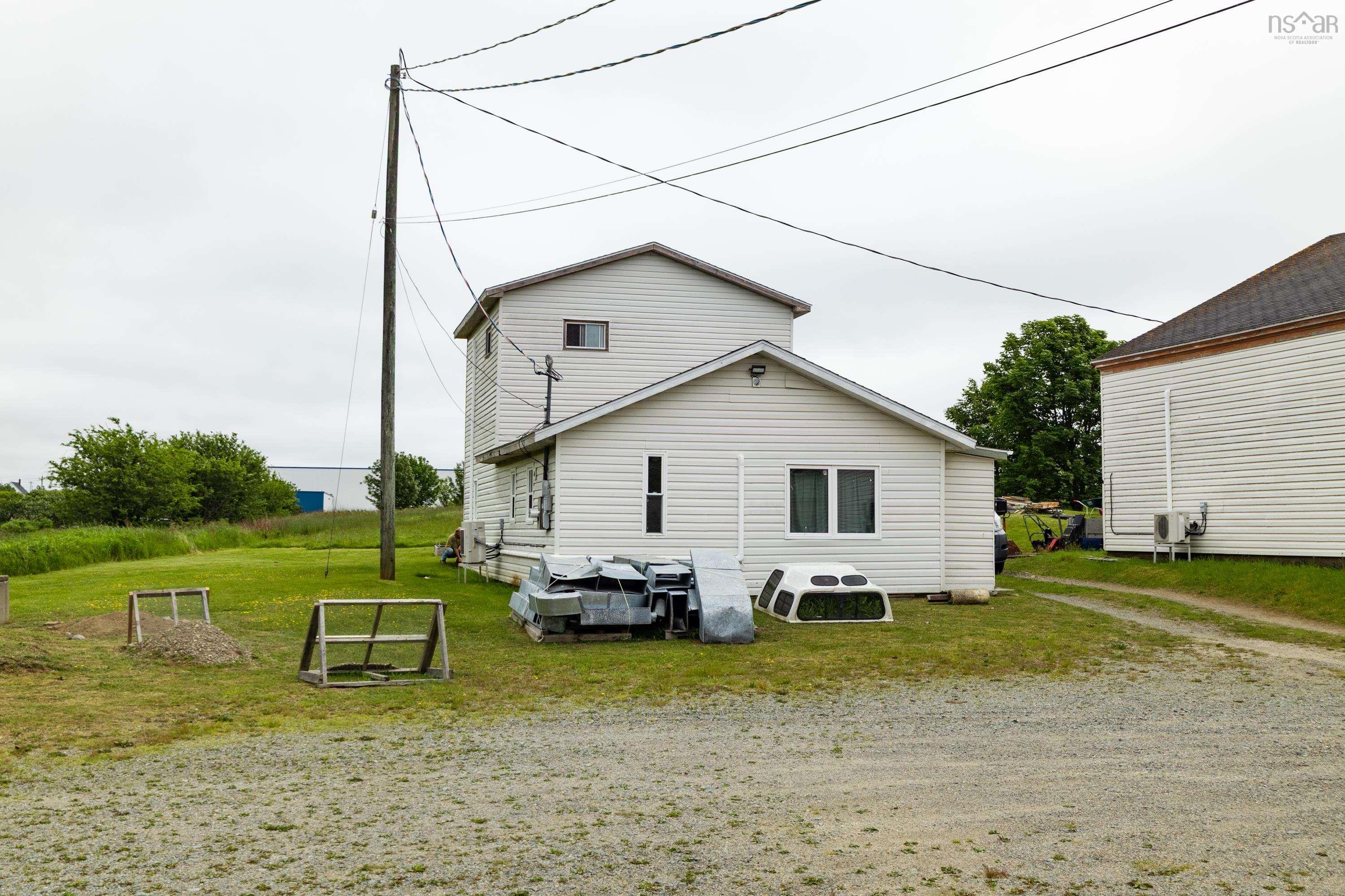 $375,000.00: 960 Highway 1, Little Brook