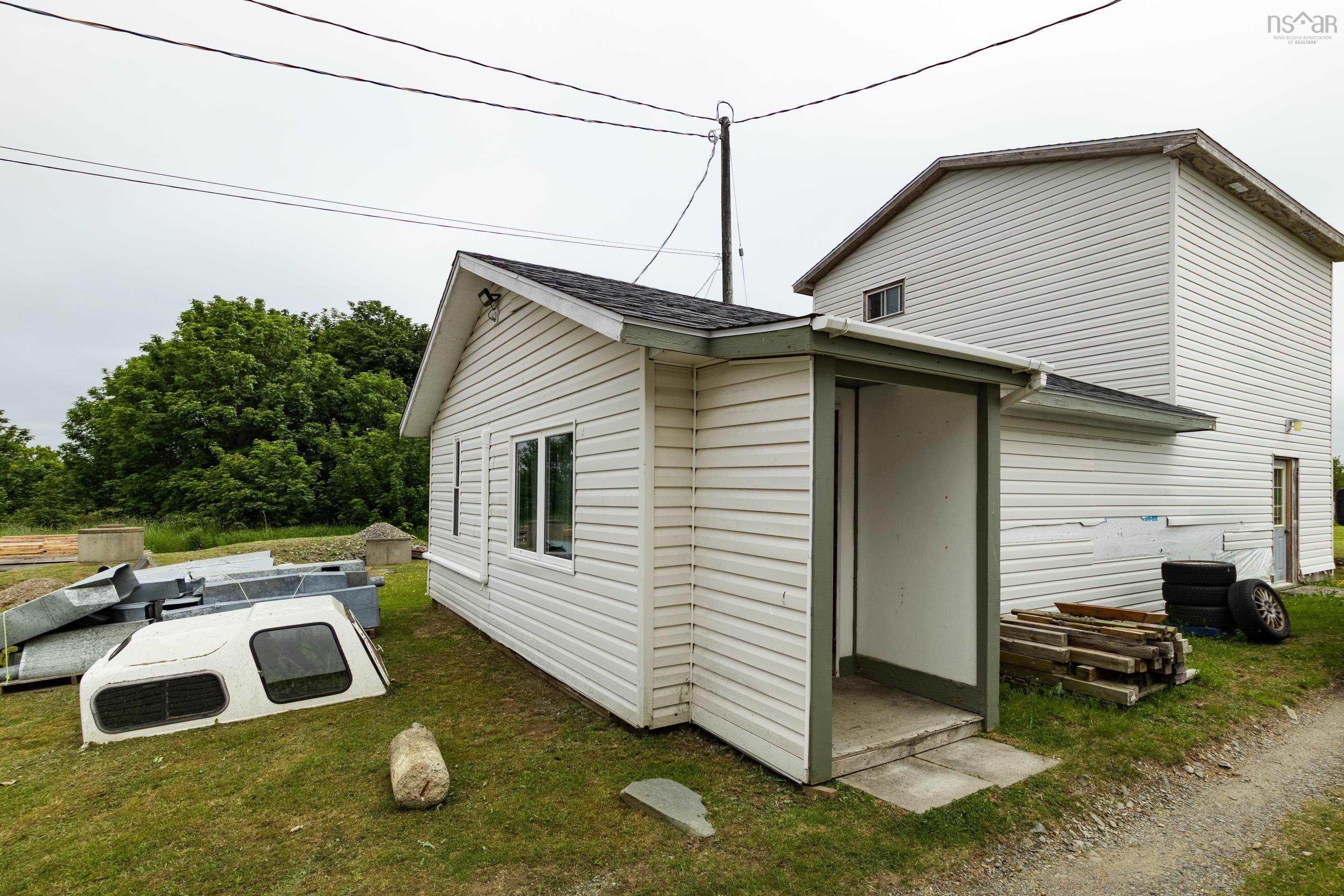 $375,000.00: 960 Highway 1, Little Brook