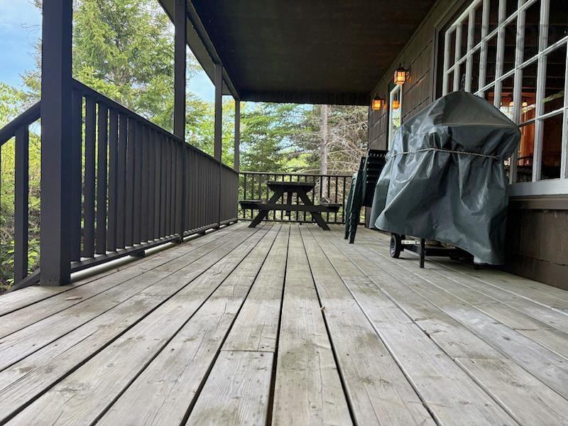$649,000.00: 195 Beach Point Road, Martins River