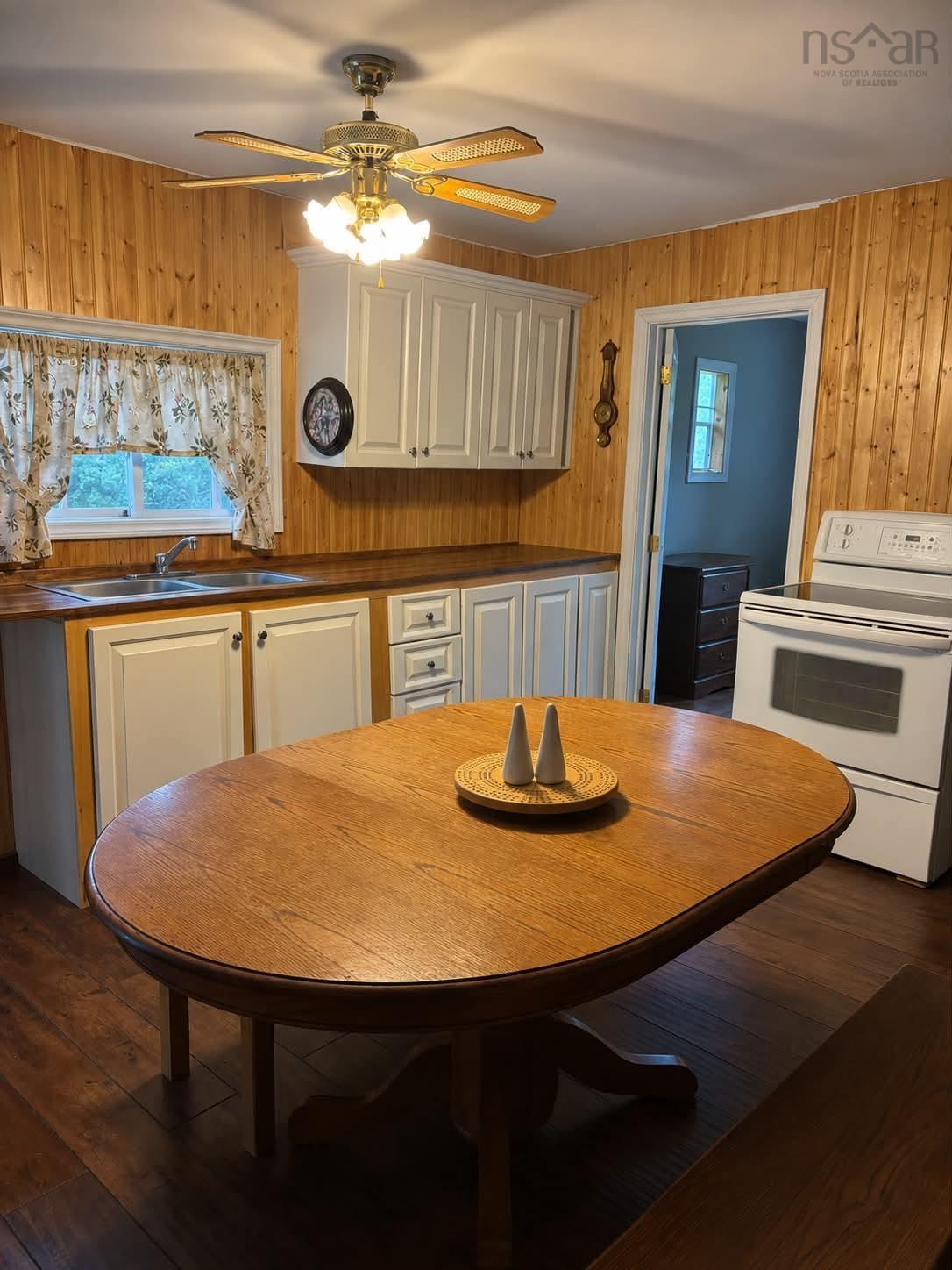$74,500.00: 214 NEW BRITTAIN Road, Five Islands