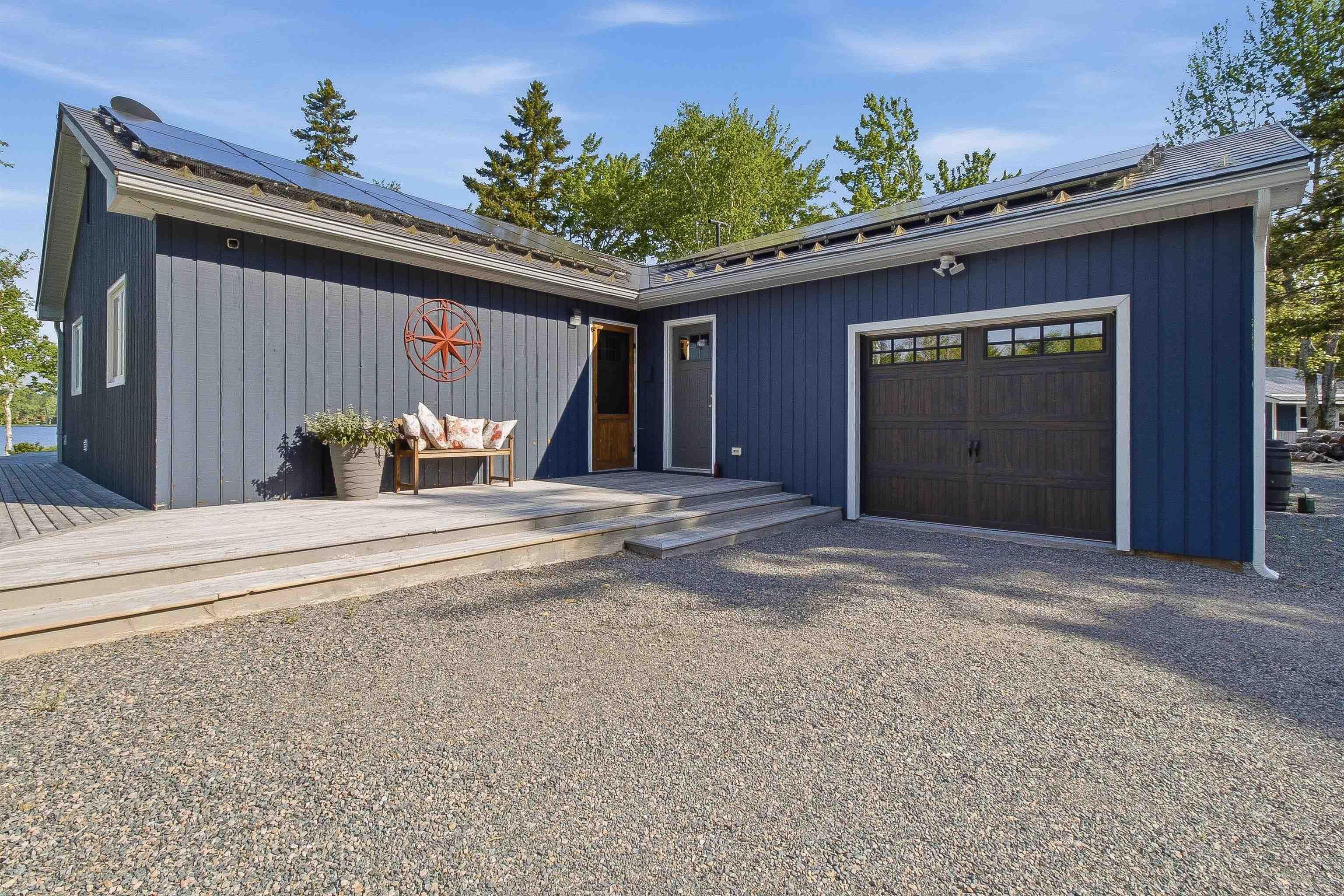 $924,900.00: 53 Leonard Drive, Mattatall Lake
