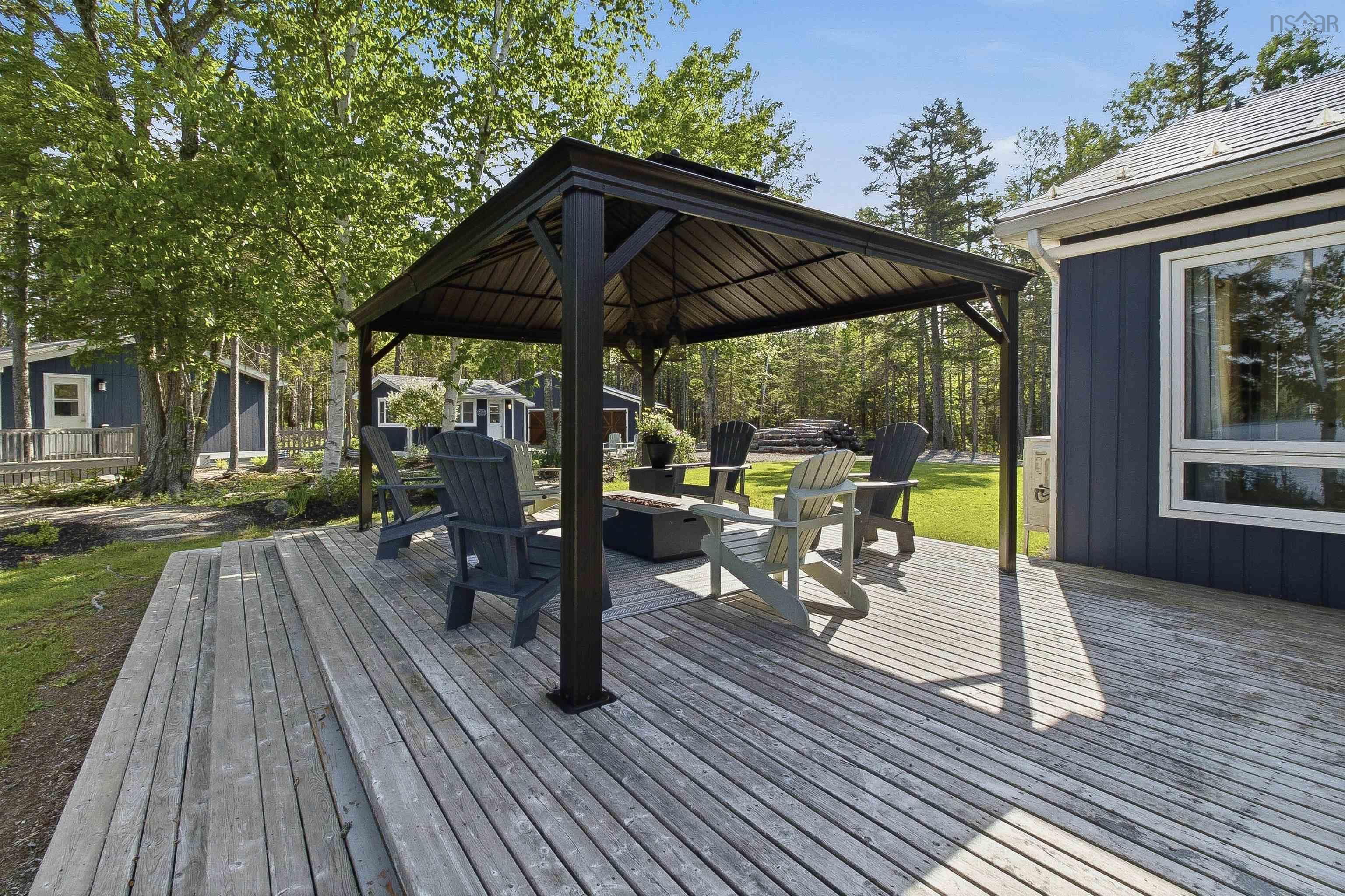 $924,900.00: 53 Leonard Drive, Mattatall Lake