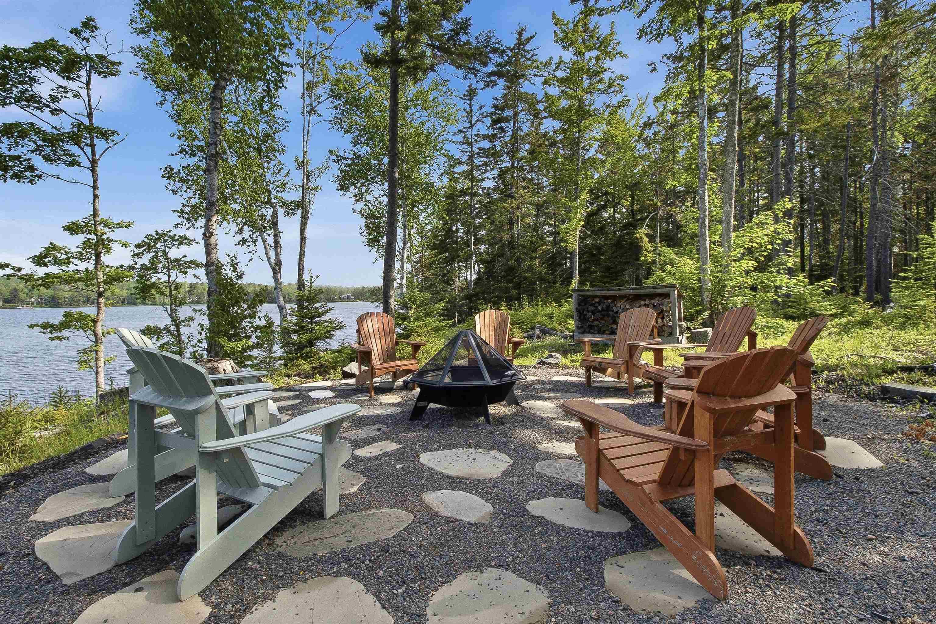 $924,900.00: 53 Leonard Drive, Mattatall Lake